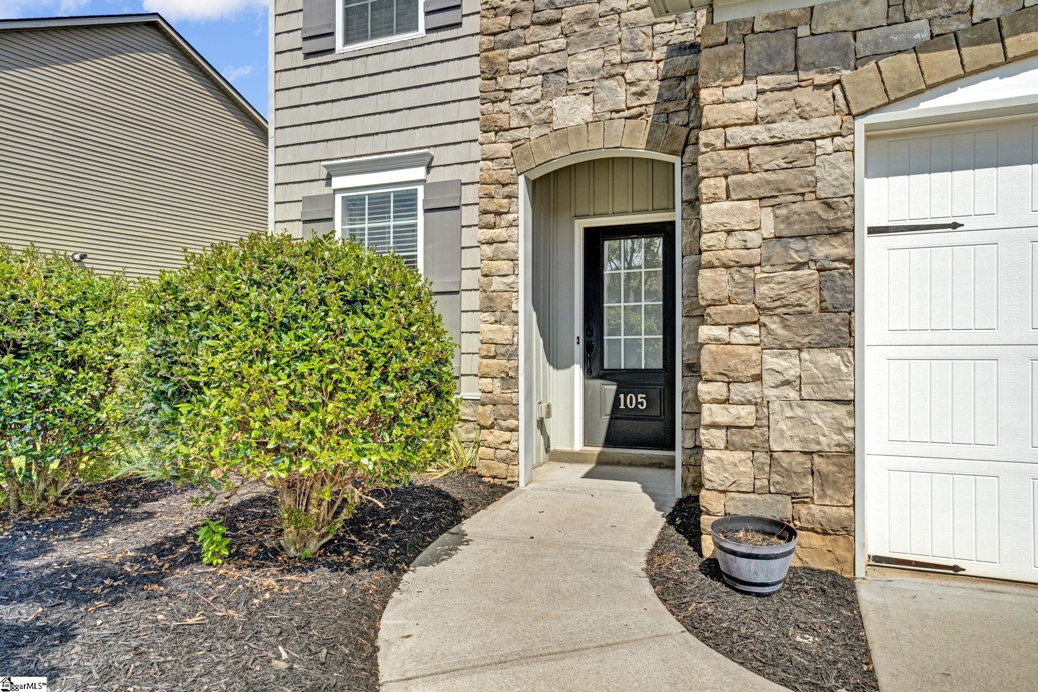 105 Yount Court Property Photo 1