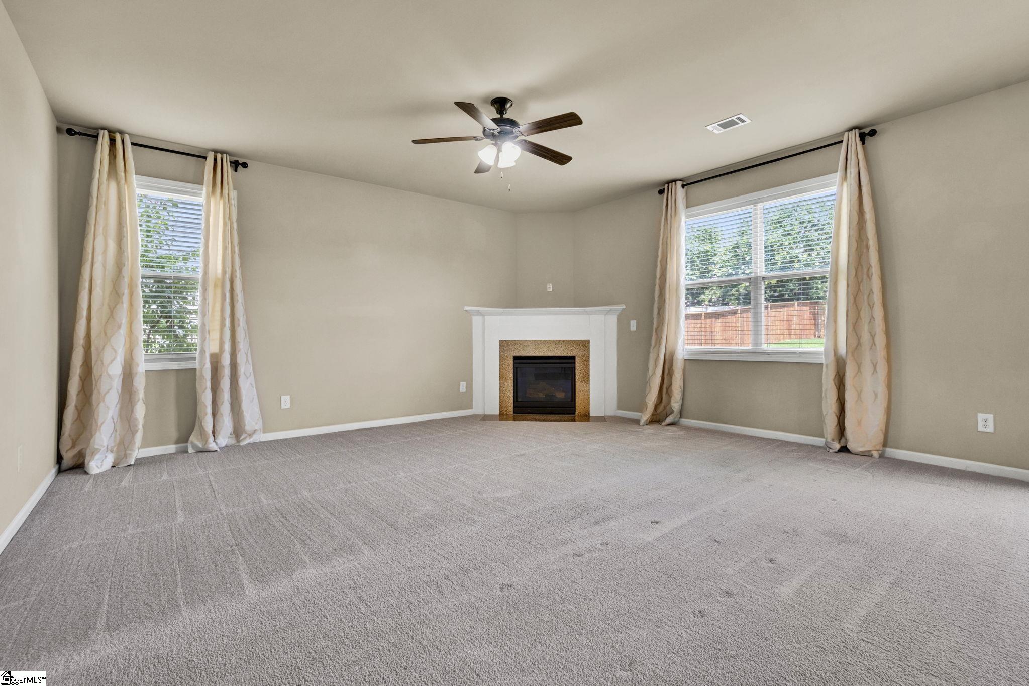105 Yount Court Property Photo 3