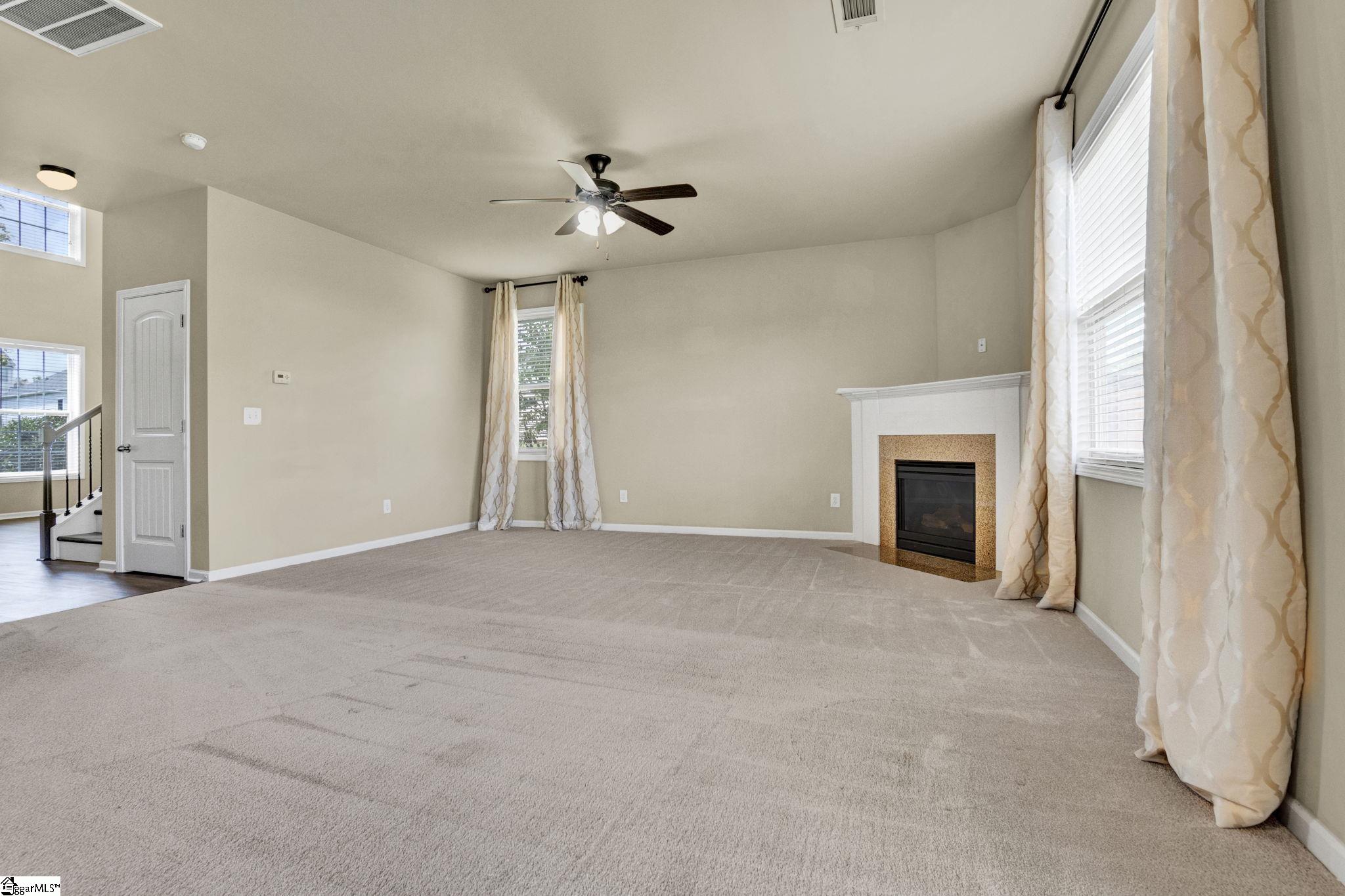 105 Yount Court Property Photo 8