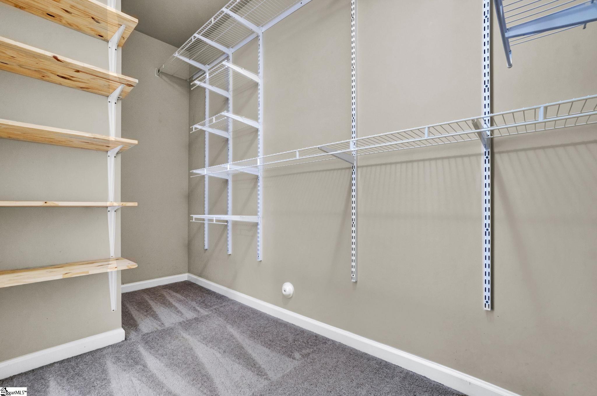 105 Yount Court Property Photo 28