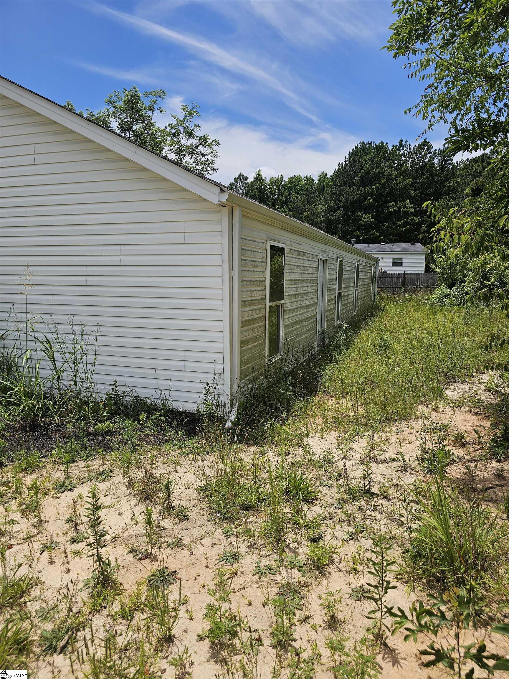140 Colleton Lane Property Photo 4