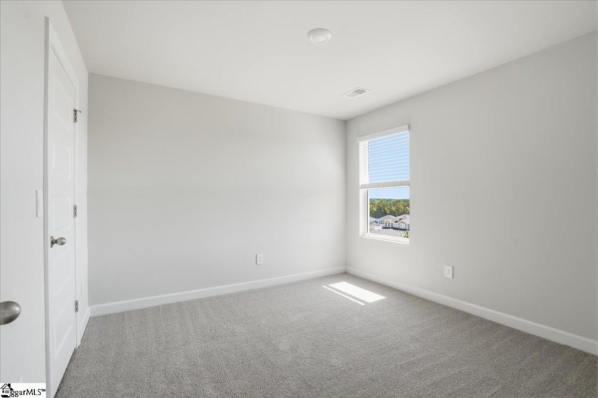 1565 Erindale Drive Property Photo 20