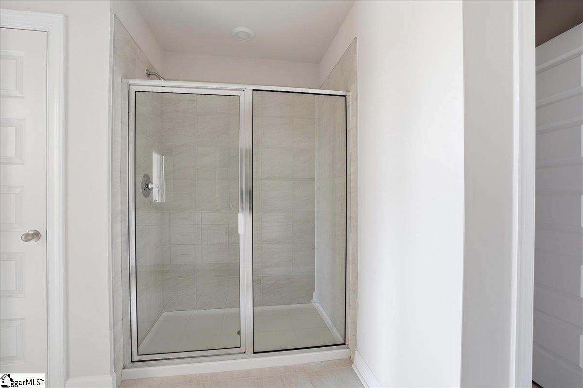 1565 Erindale Drive Property Photo 25