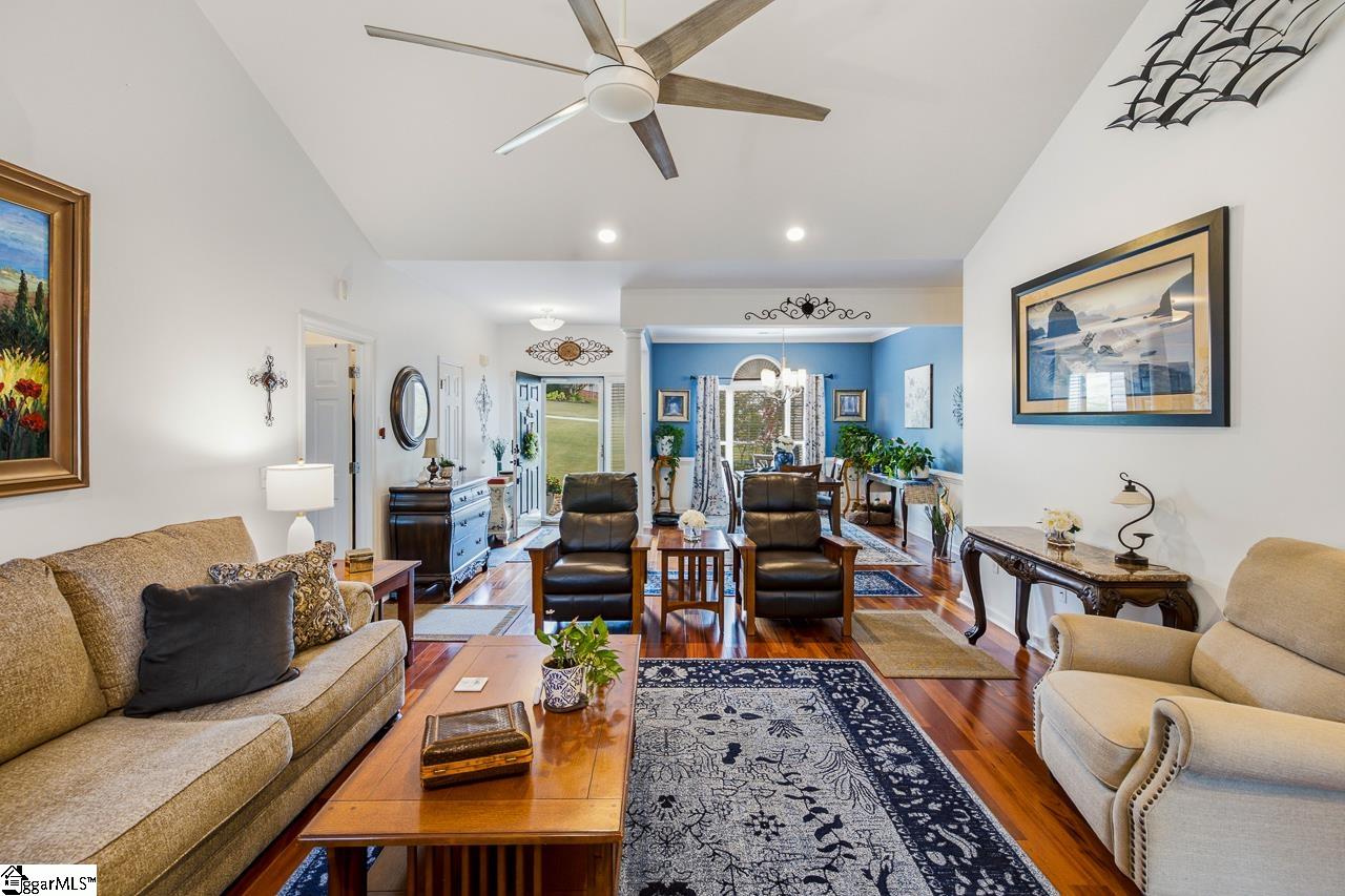 4 Catbriar Court Property Photo 8