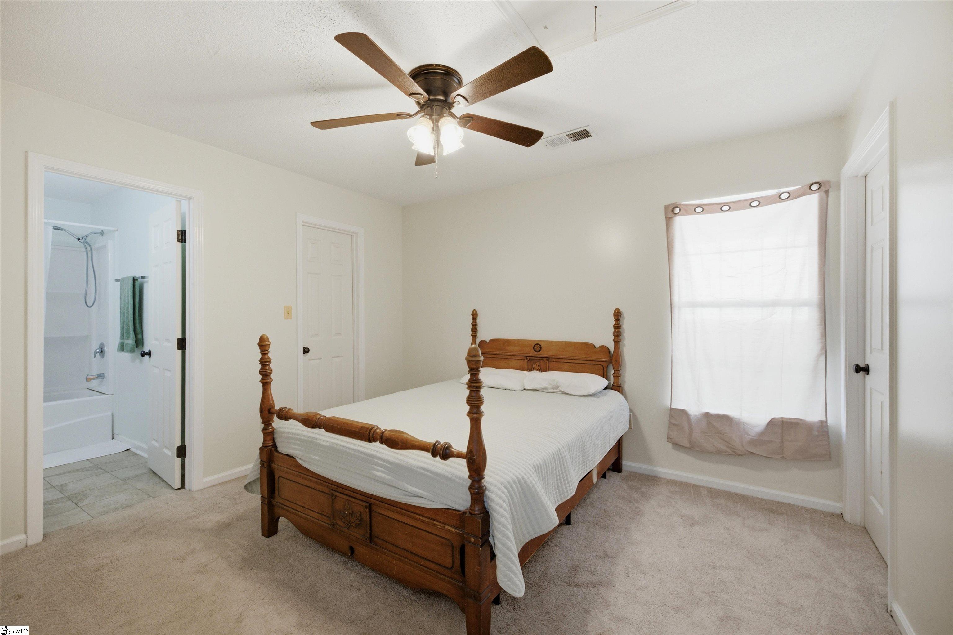 134 Peake Court Property Photo 4