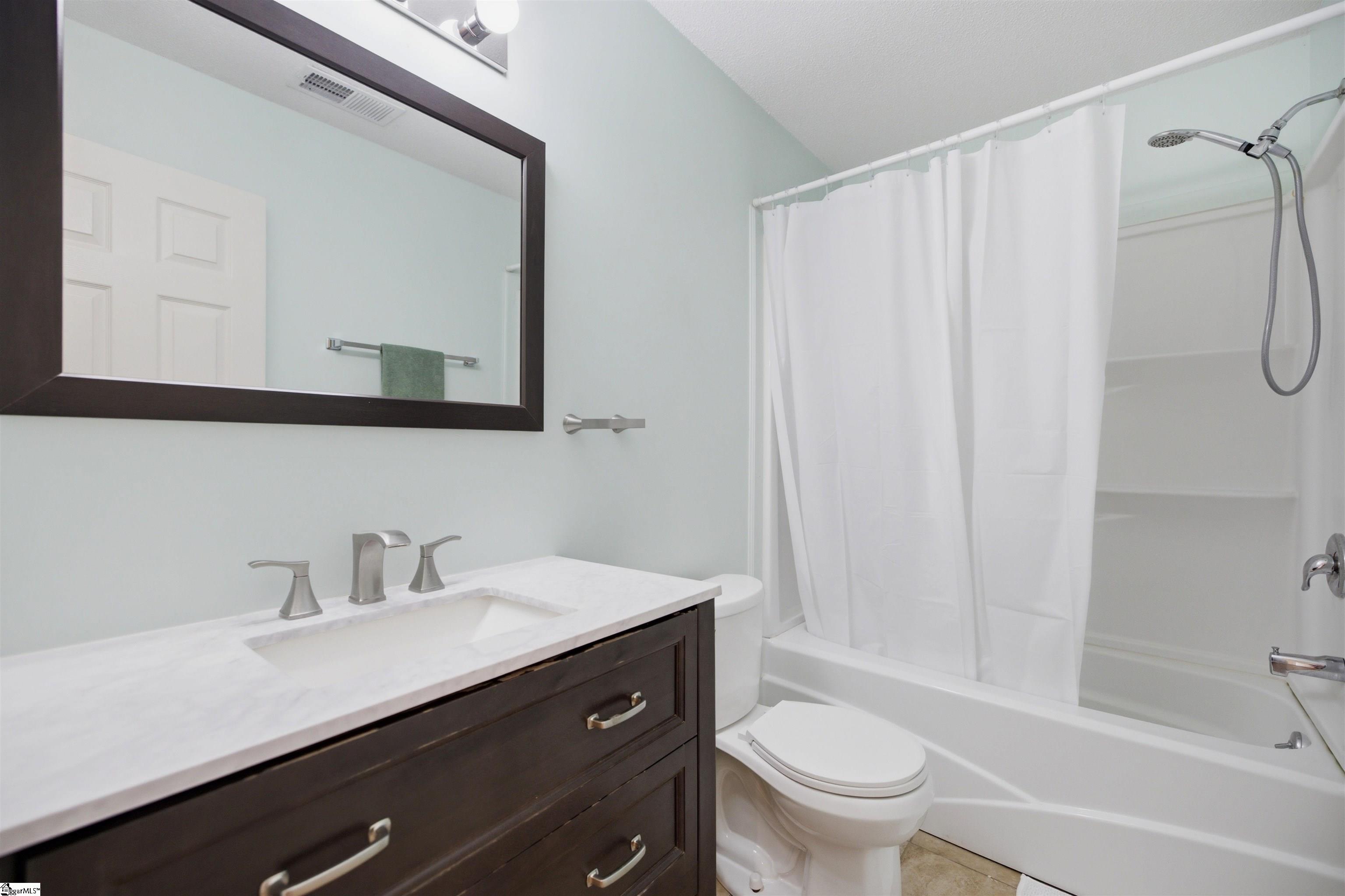 134 Peake Court Property Photo 6