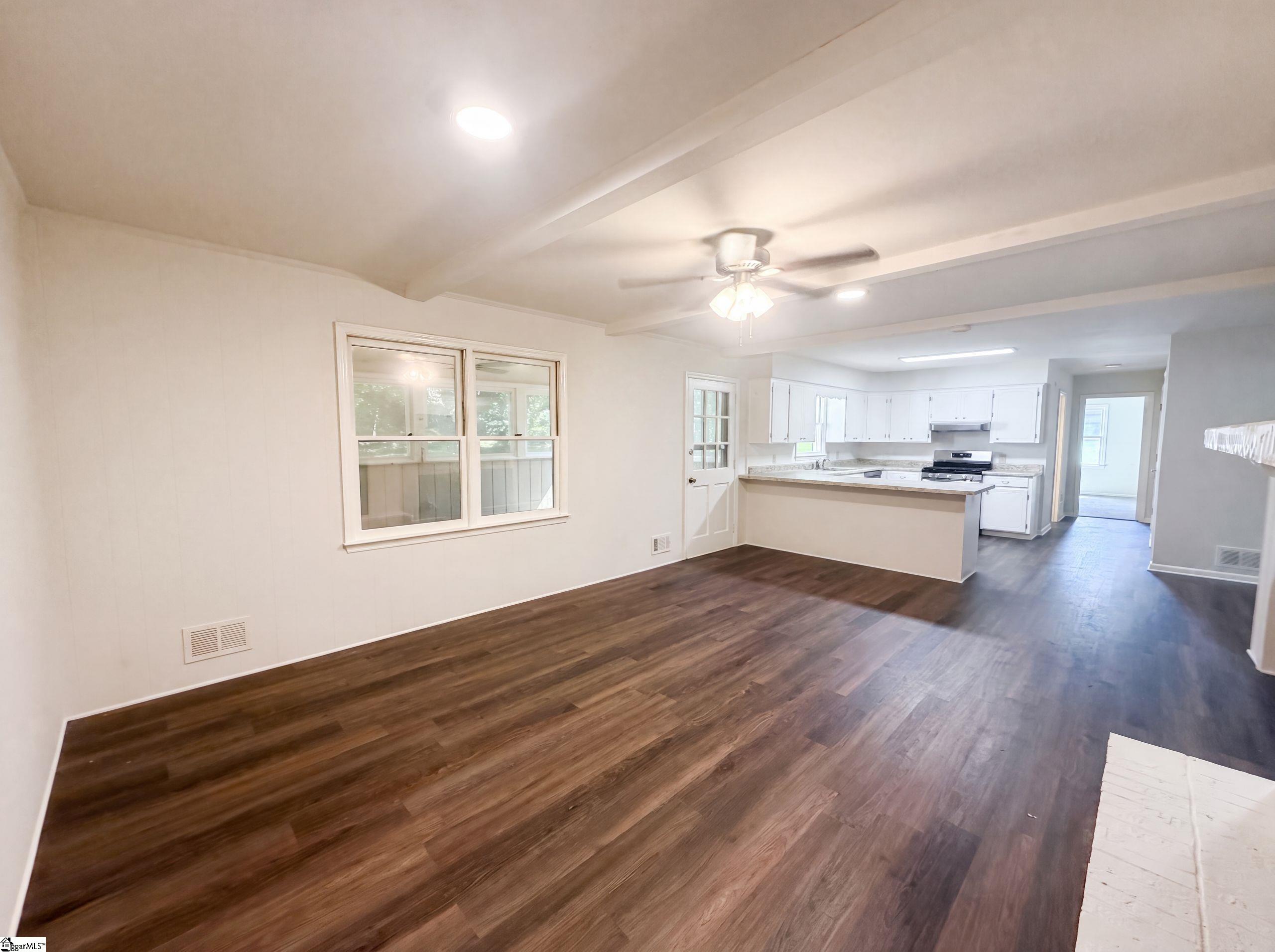 604 Meadowbrook Drive Property Photo 10