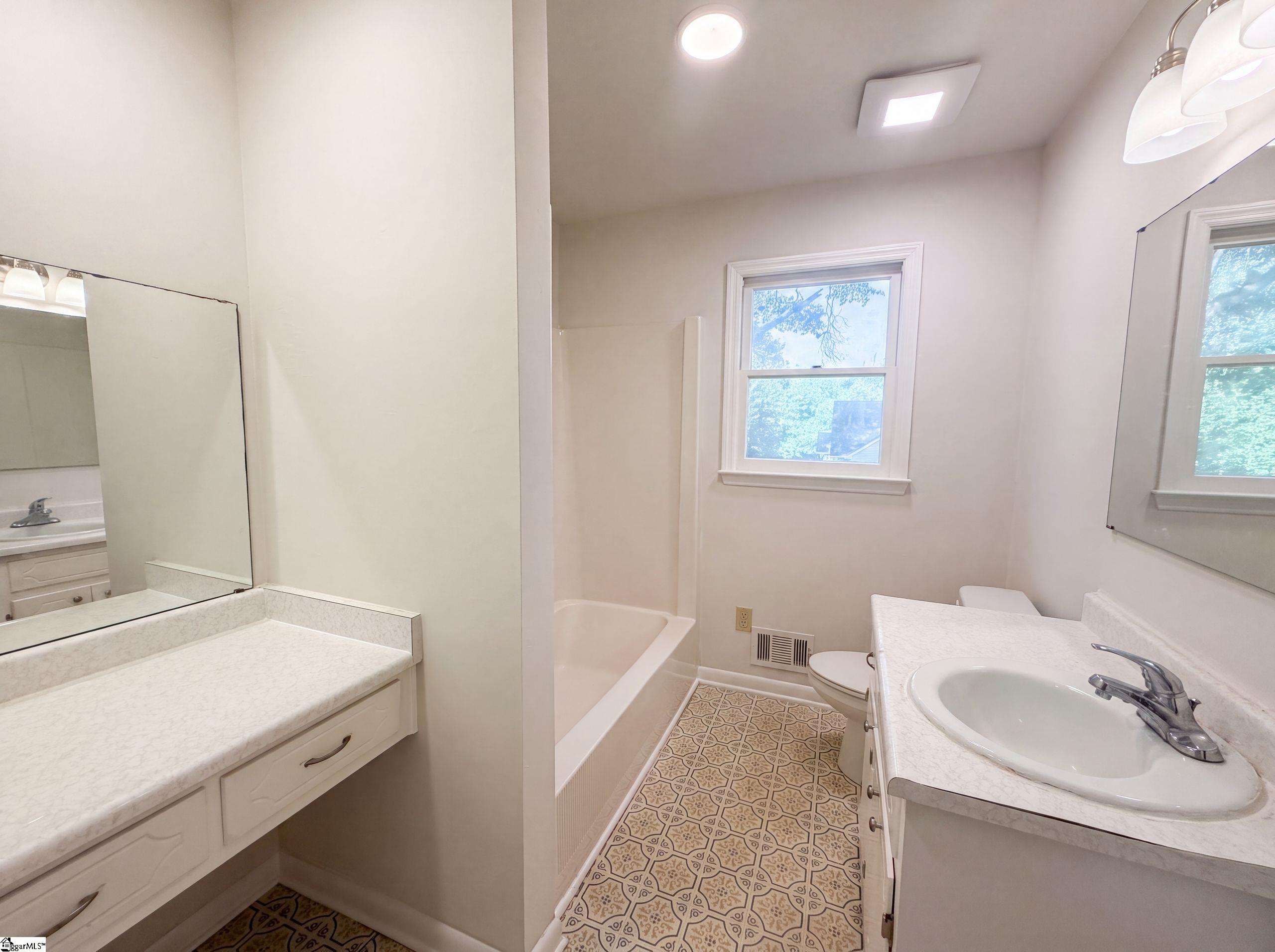 604 Meadowbrook Drive Property Photo 21