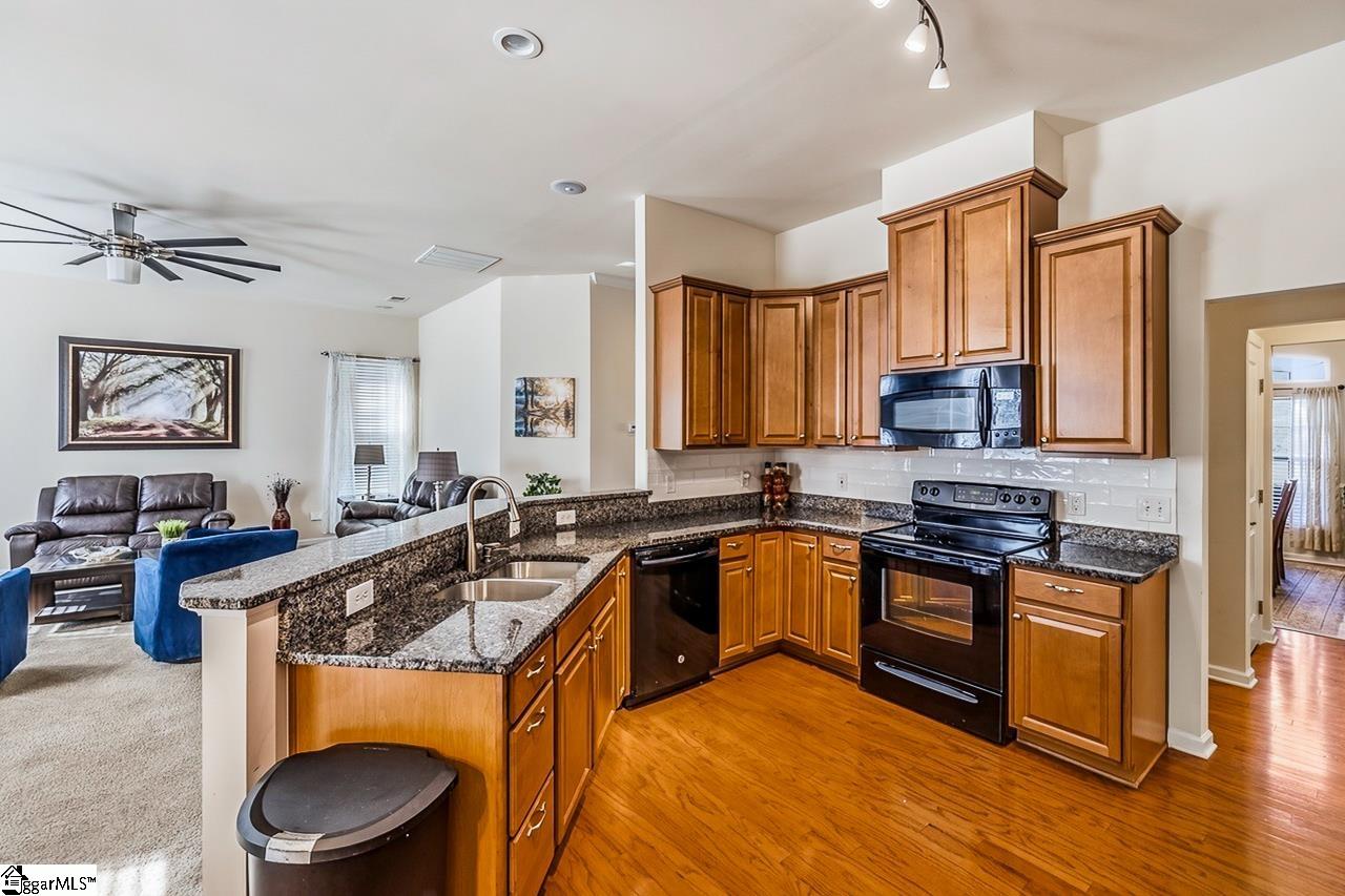 201 Chapel Hill Lane Property Photo 18