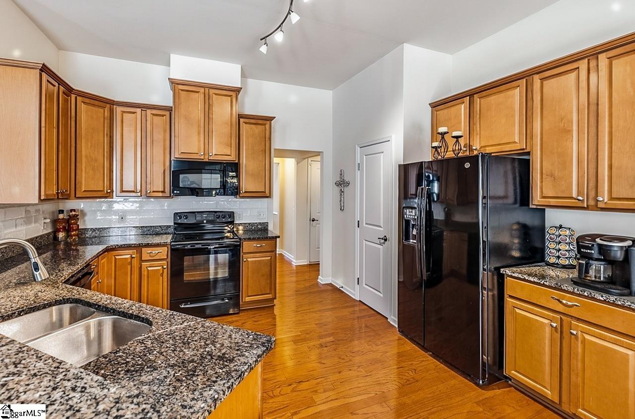 201 Chapel Hill Lane Property Photo 19