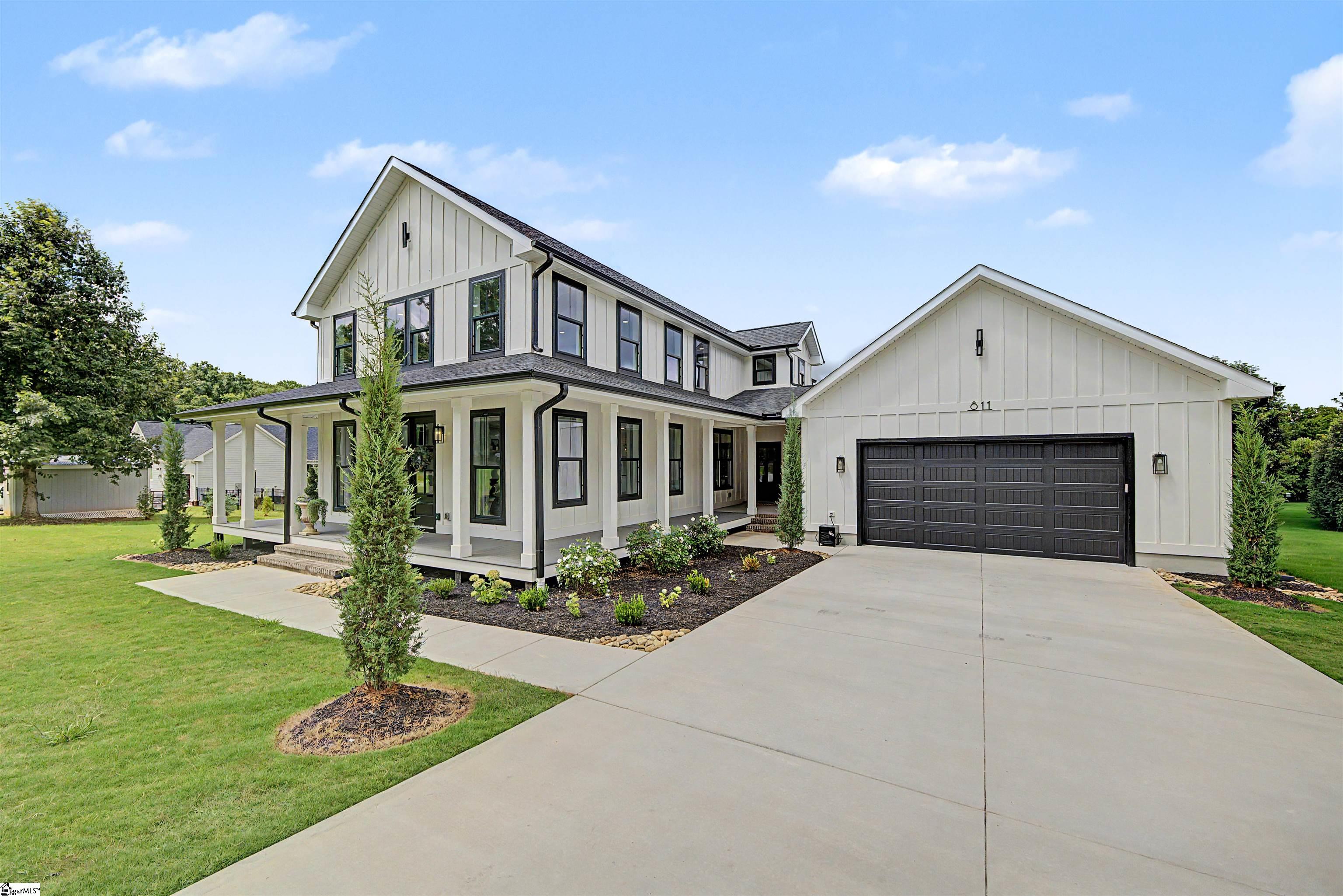 1598251 Property Photo 2