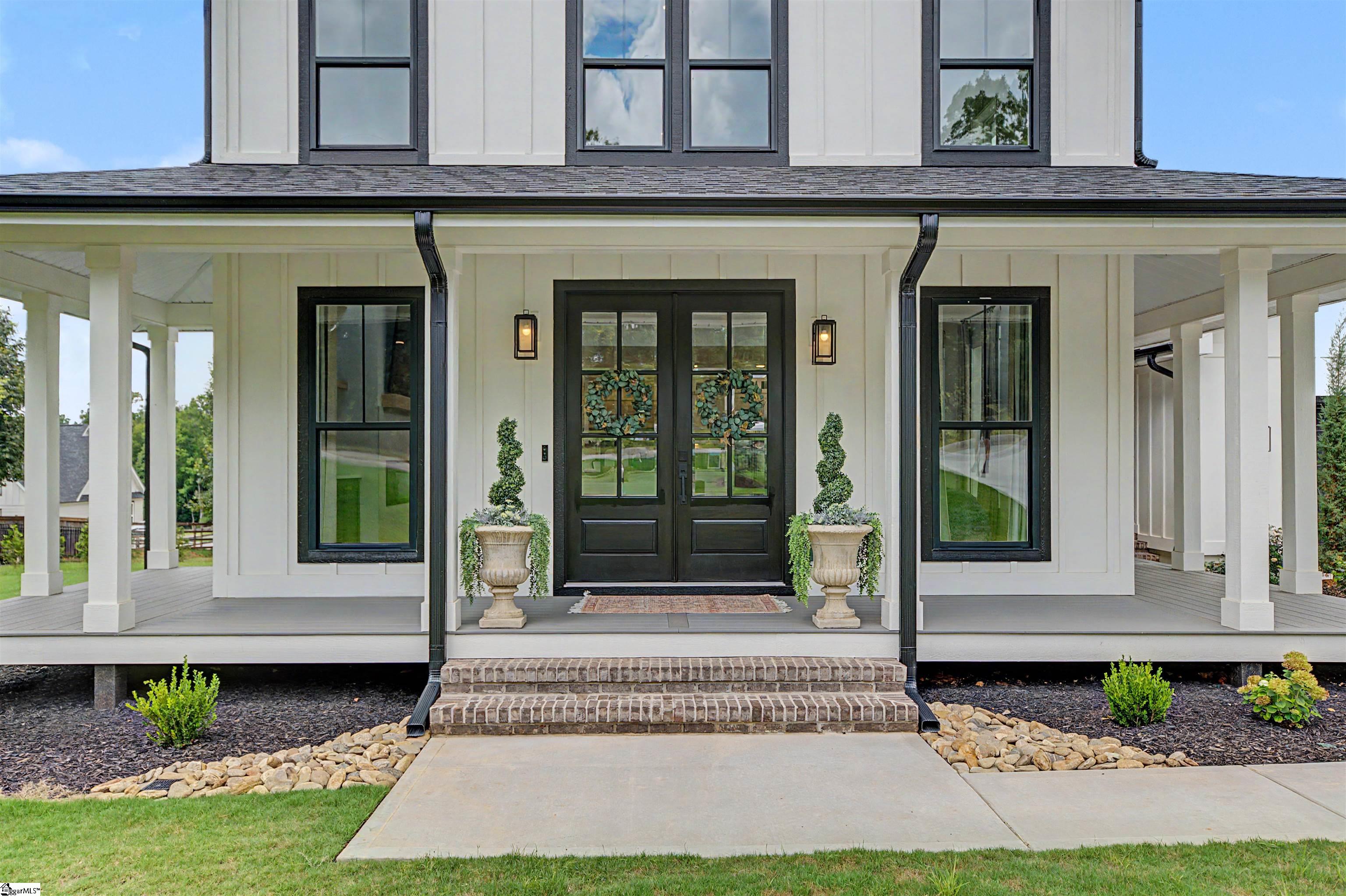 1598251 Property Photo 4