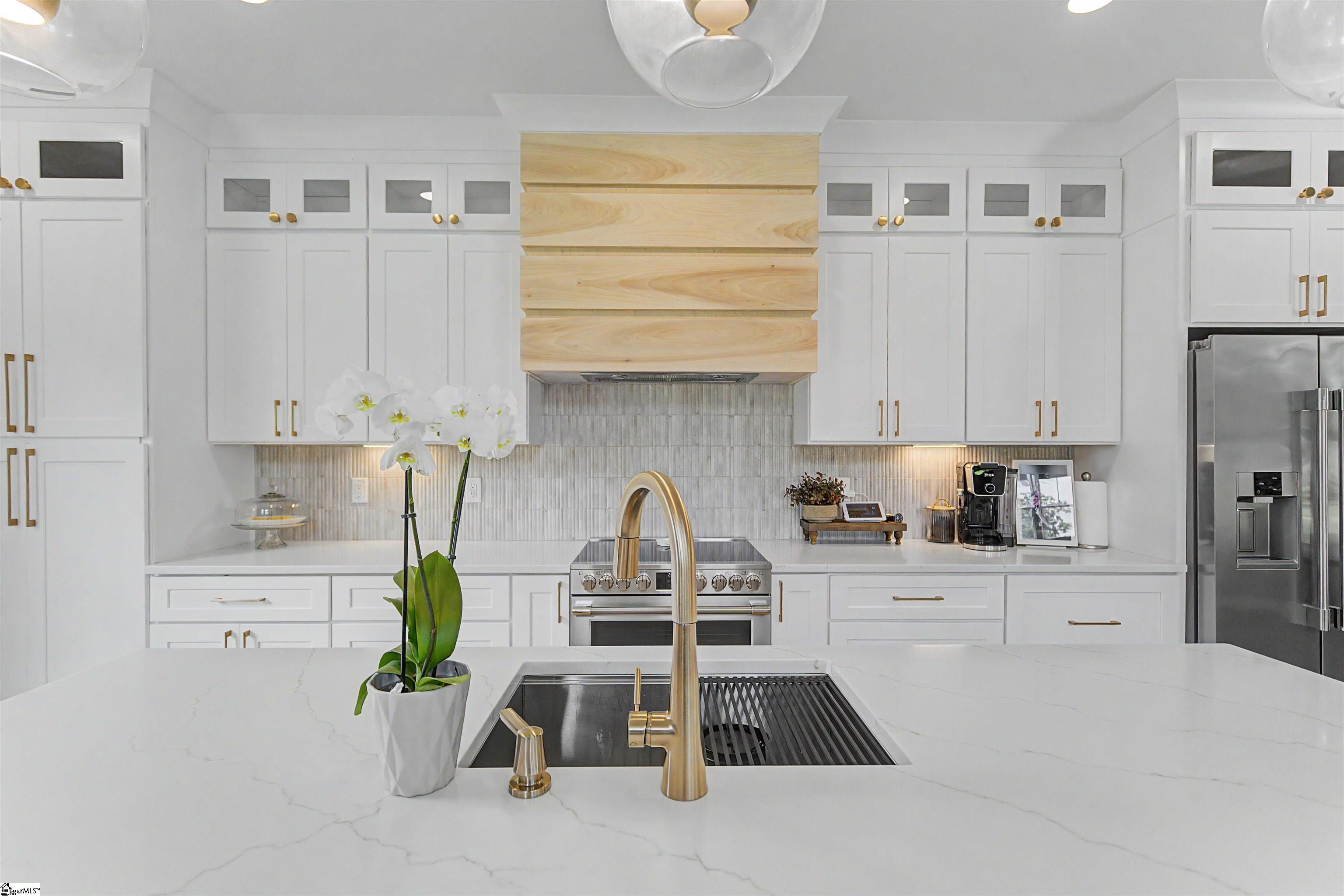 1598251 Property Photo 6