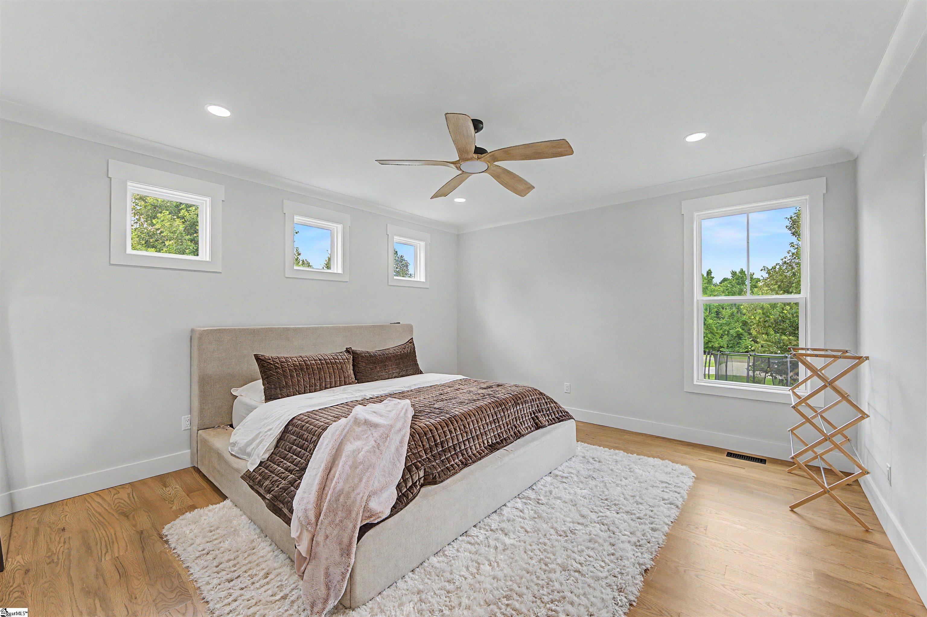 1598251 Property Photo 13