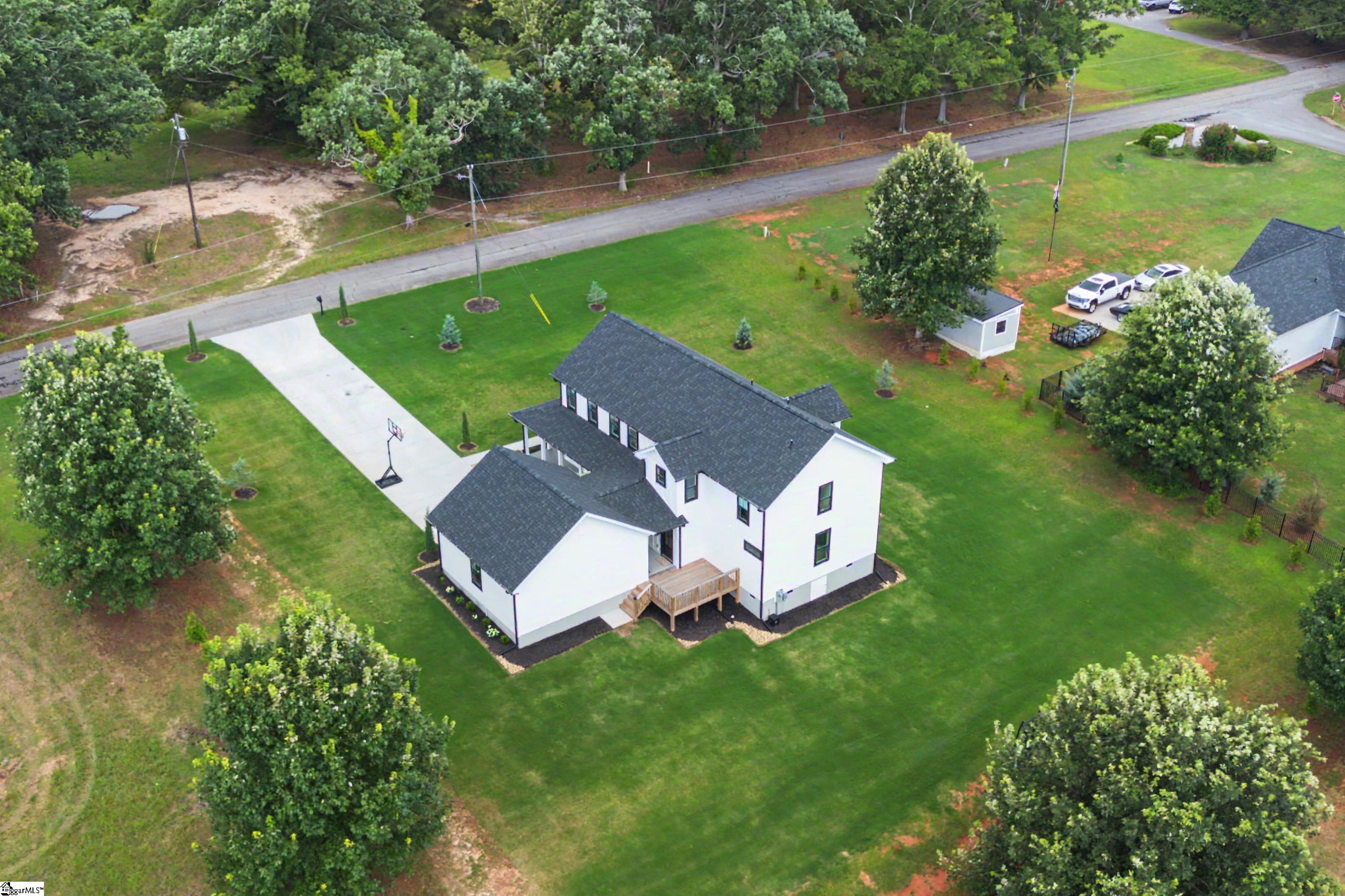 1598251 Property Photo 40
