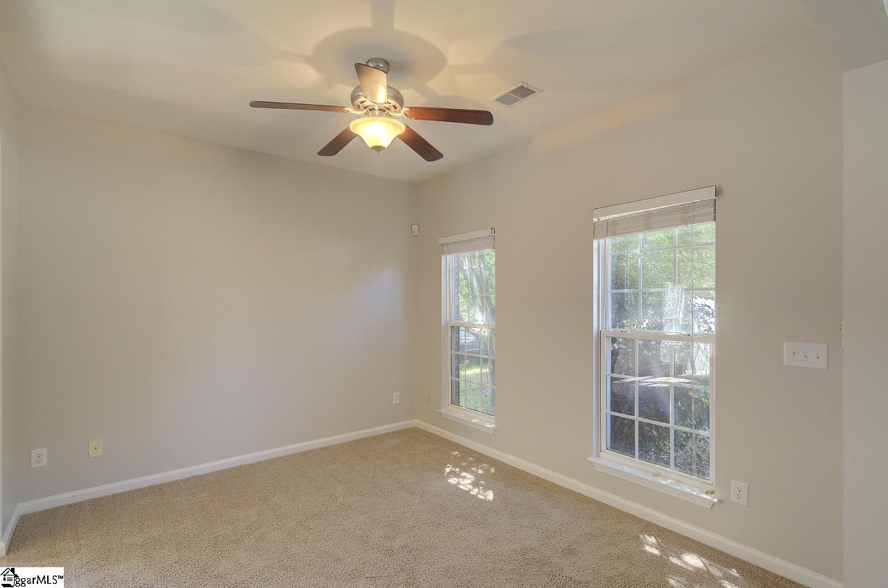 210 Highgate Circle Property Photo 9