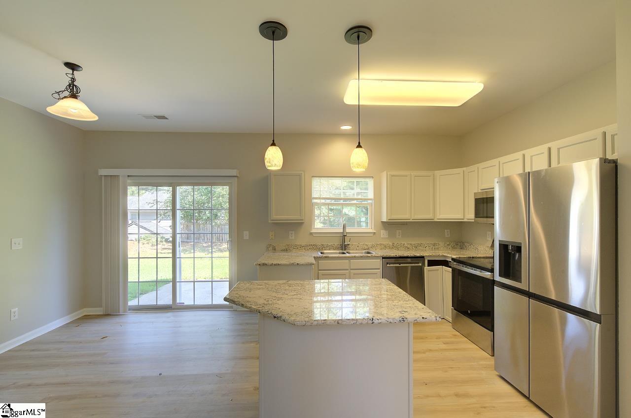 210 Highgate Circle Property Photo 17