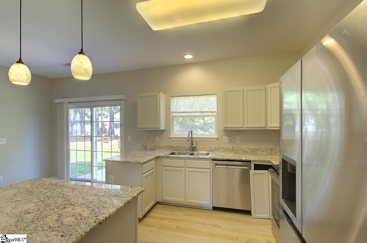 210 Highgate Circle Property Photo 18