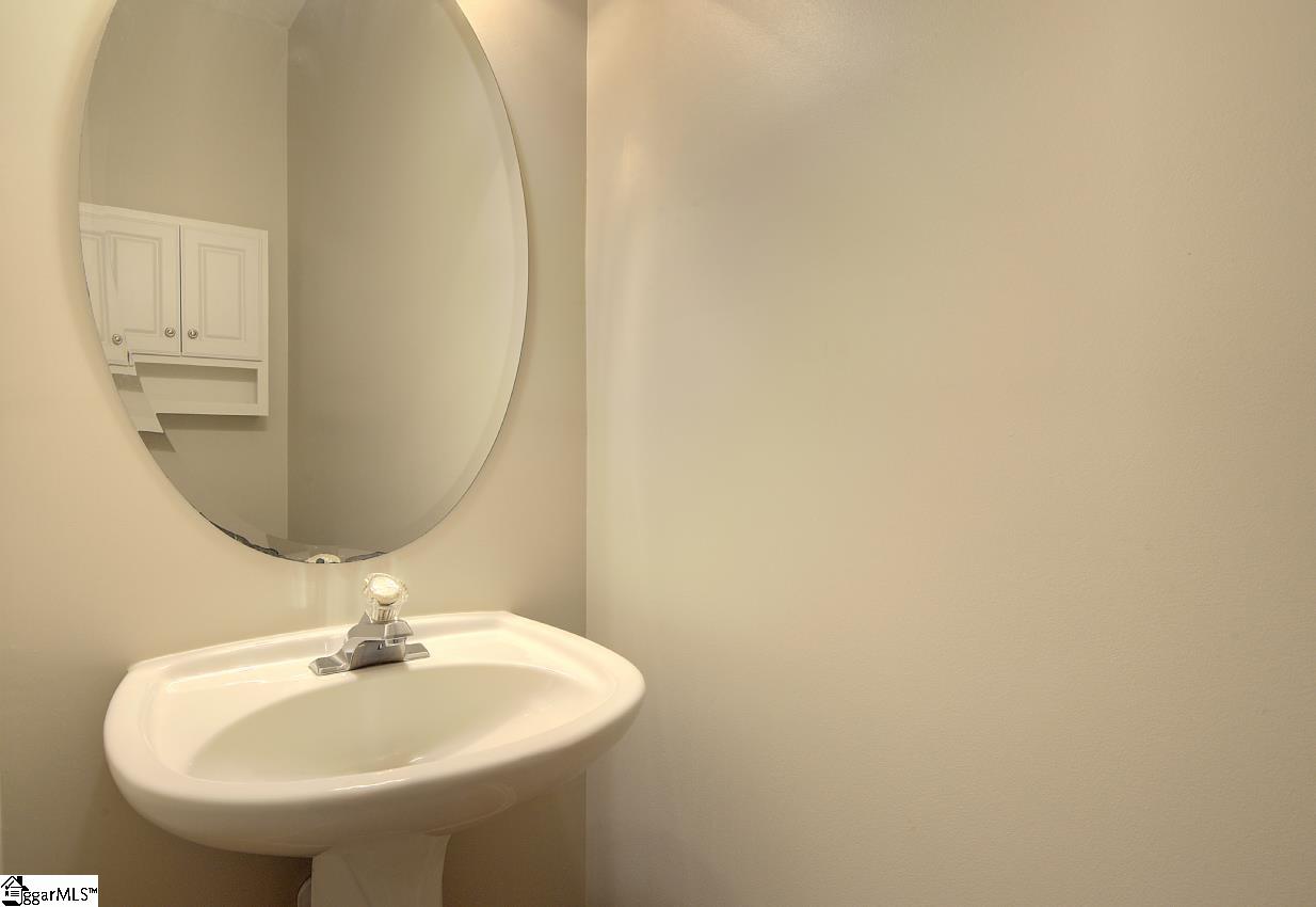 210 Highgate Circle Property Photo 32