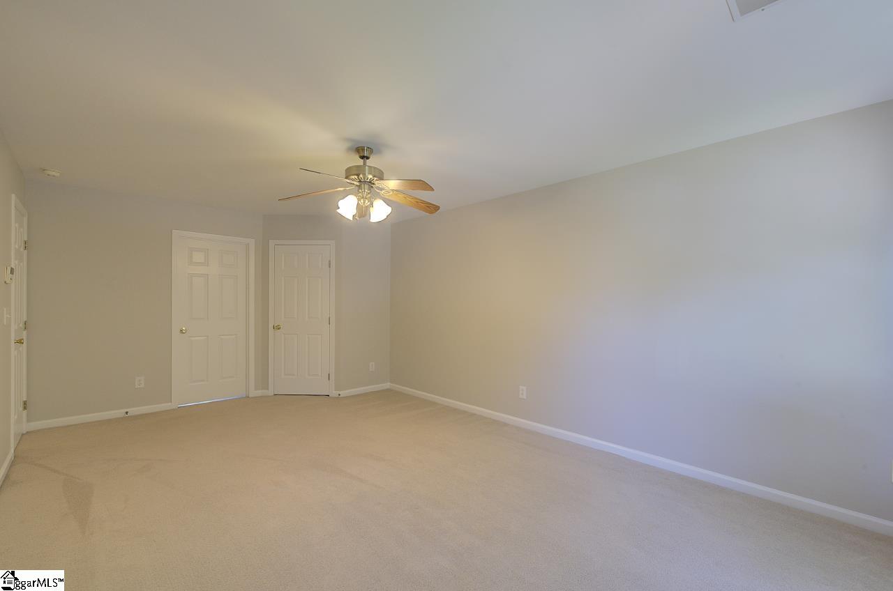 210 Highgate Circle Property Photo 42