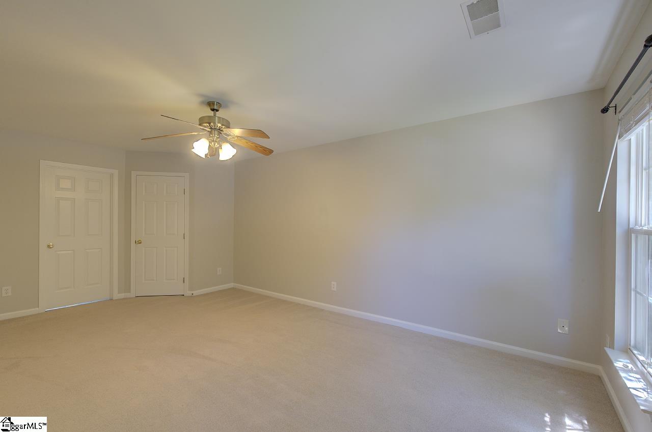 210 Highgate Circle Property Photo 43