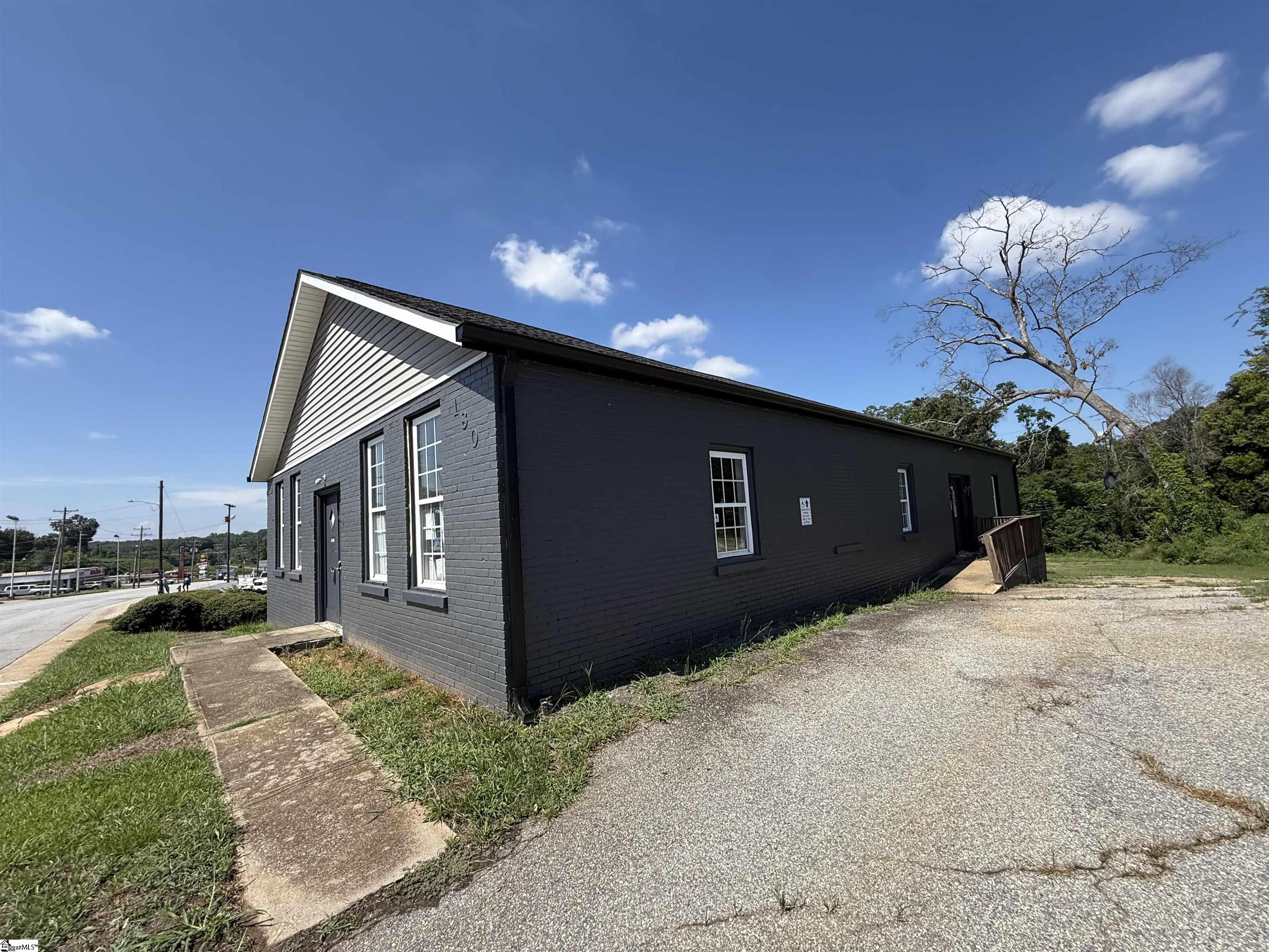 180 John B White Sr Boulevard Property Photo 2