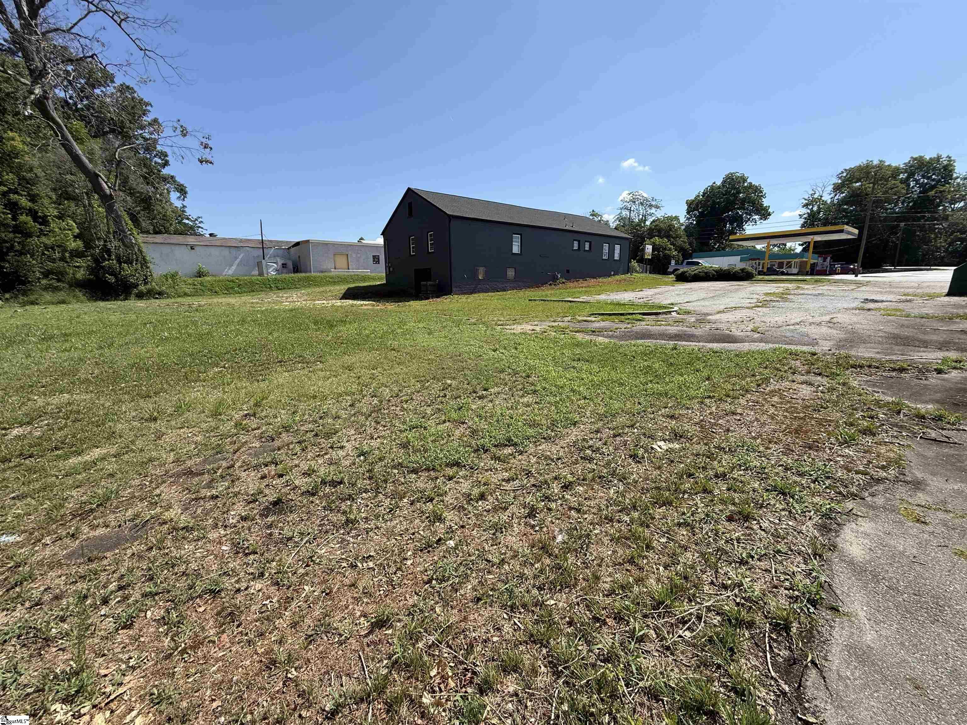 180 John B White Sr Boulevard Property Photo 6