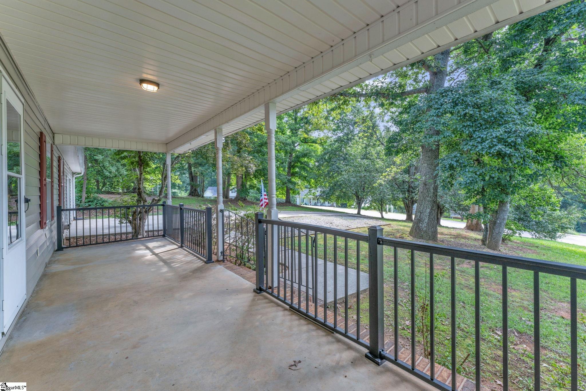 109 Georges Knoll Property Photo 6