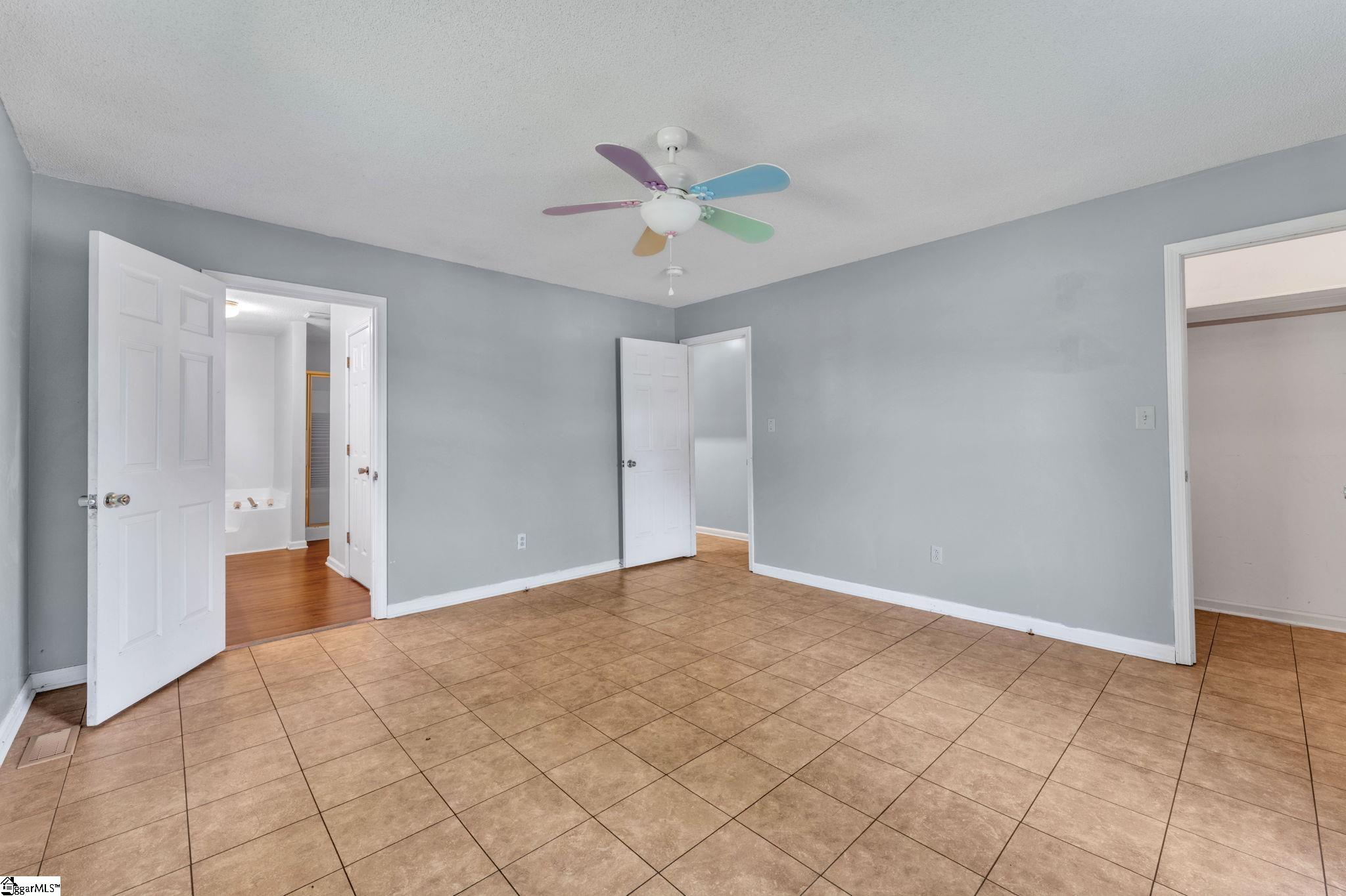 109 Georges Knoll Property Photo 16
