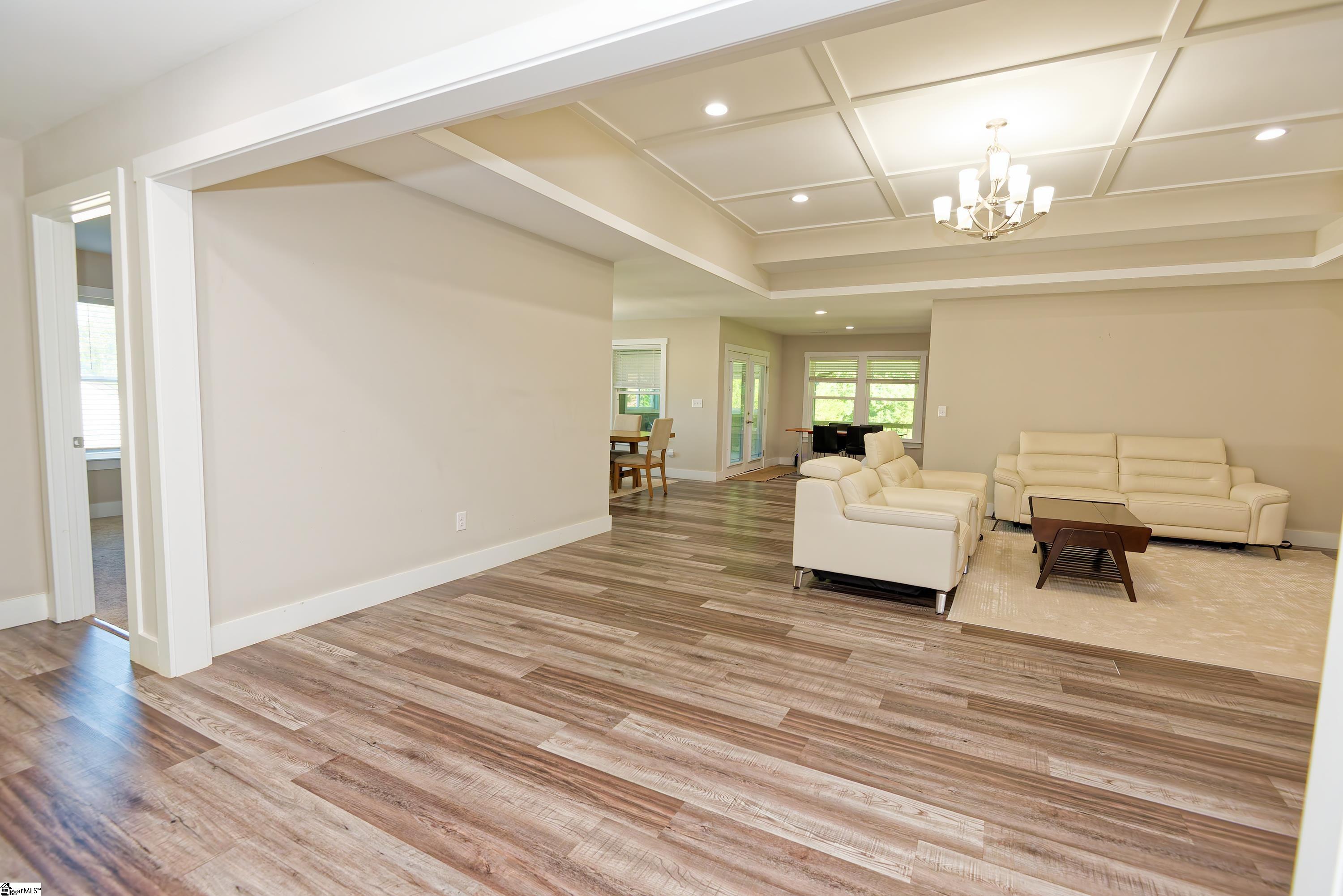 190 Eastberrys Creek Drive Property Photo 7