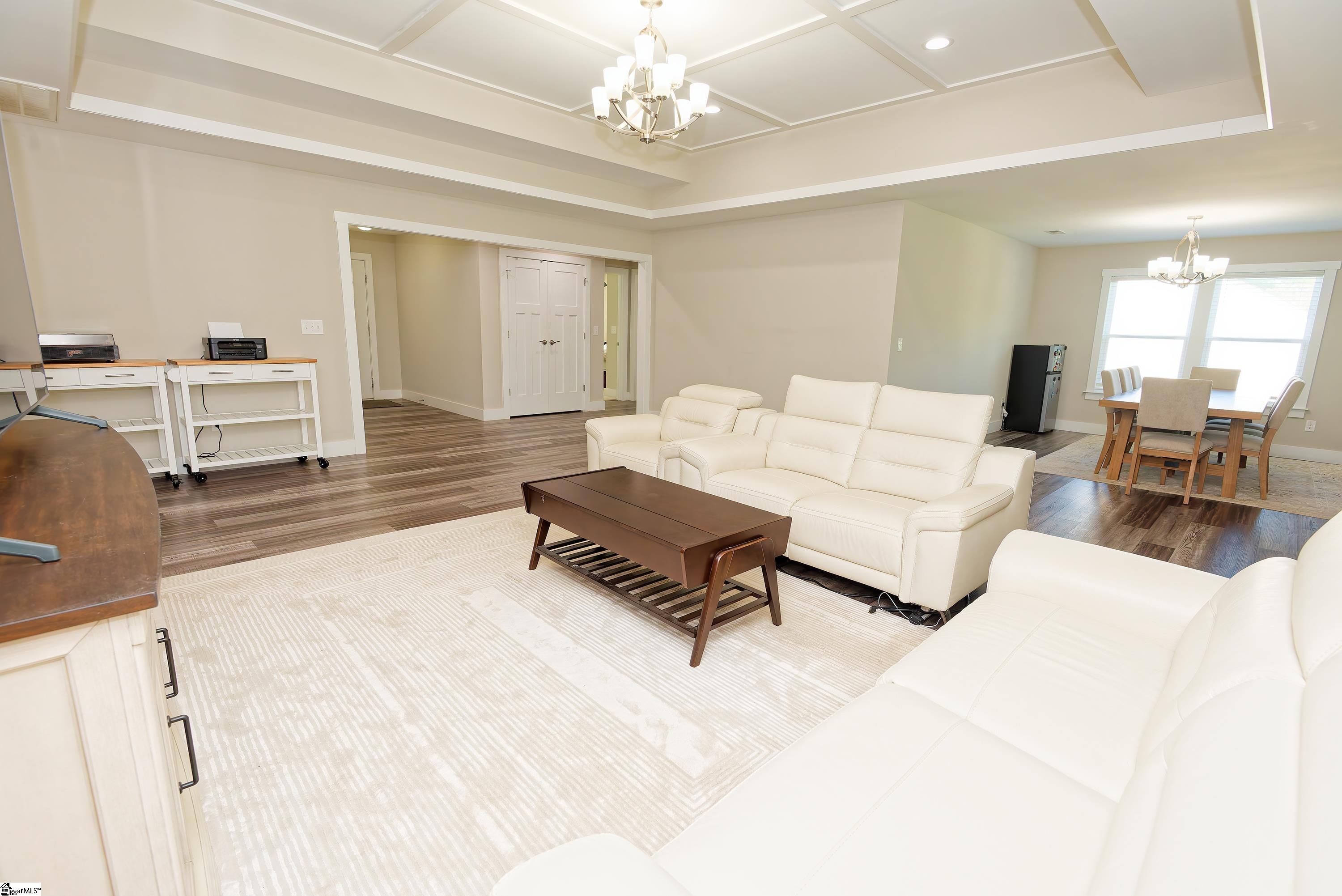 190 Eastberrys Creek Drive Property Photo 8