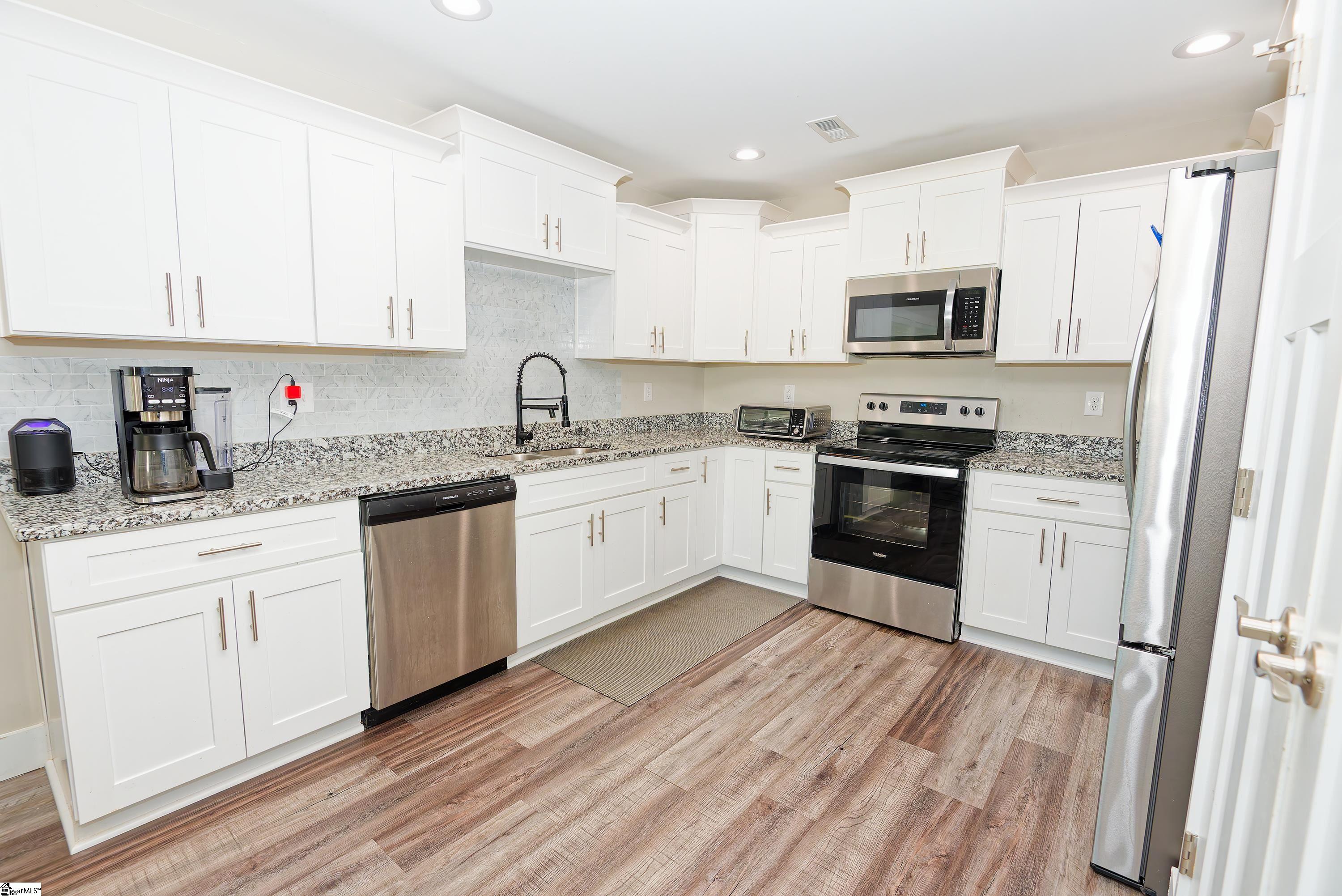 190 Eastberrys Creek Drive Property Photo 14