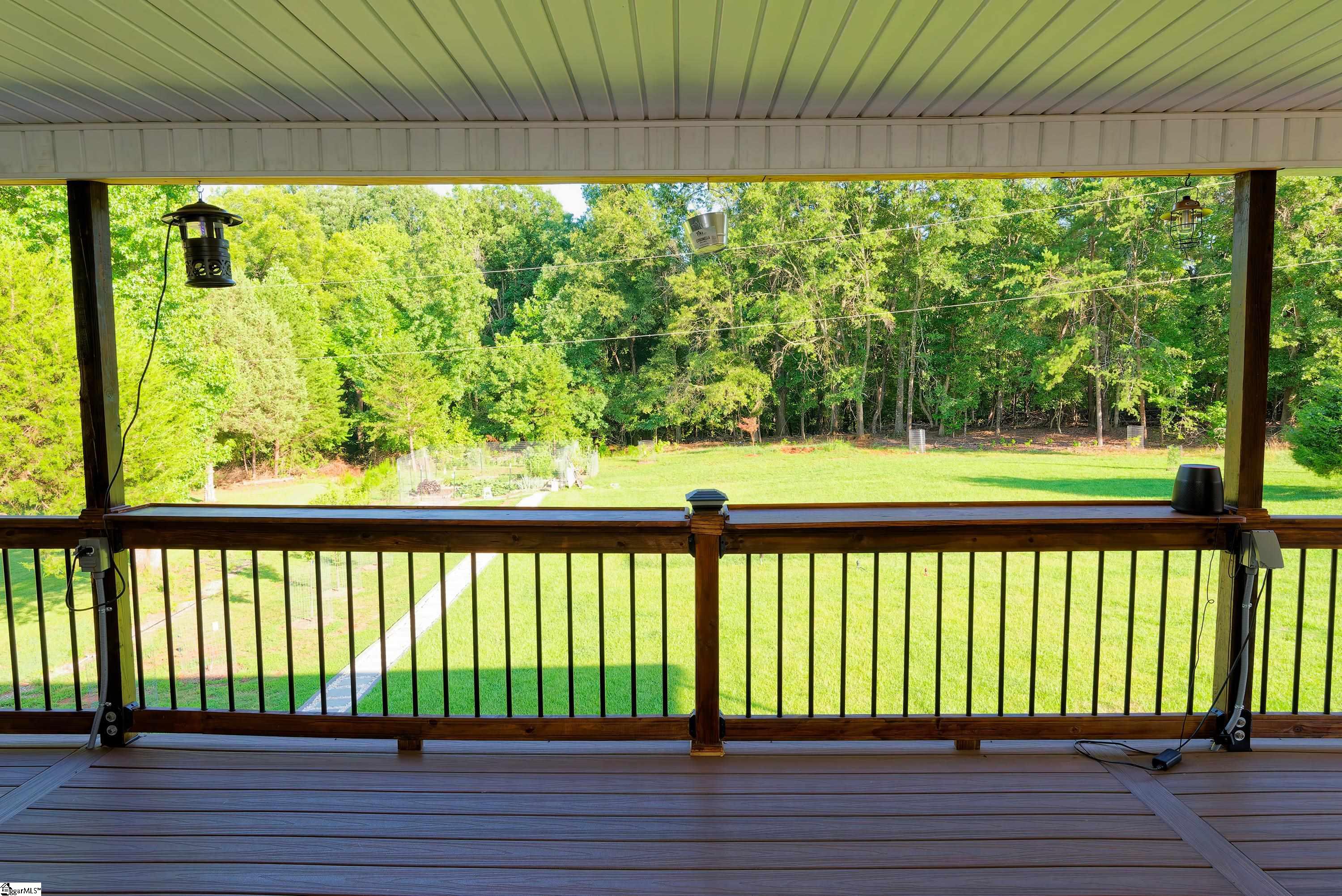 190 Eastberrys Creek Drive Property Photo 32