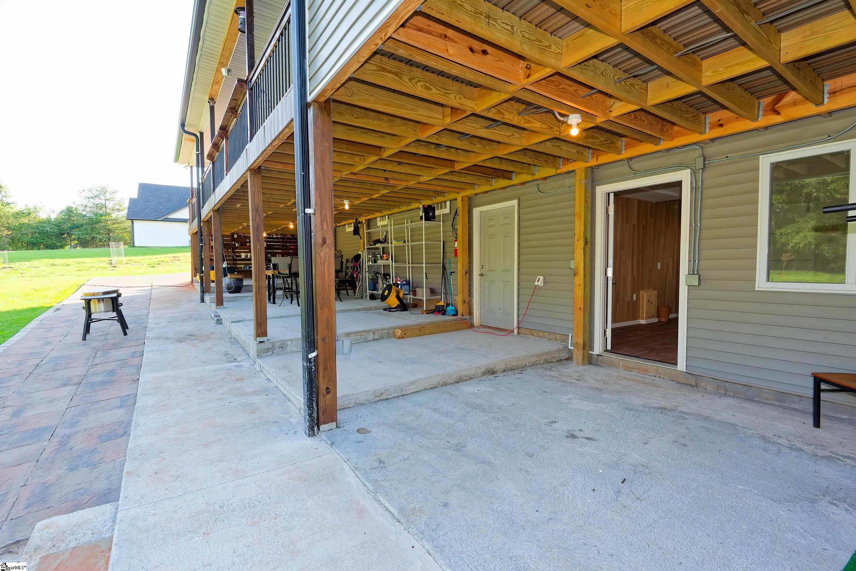 190 Eastberrys Creek Drive Property Photo 34