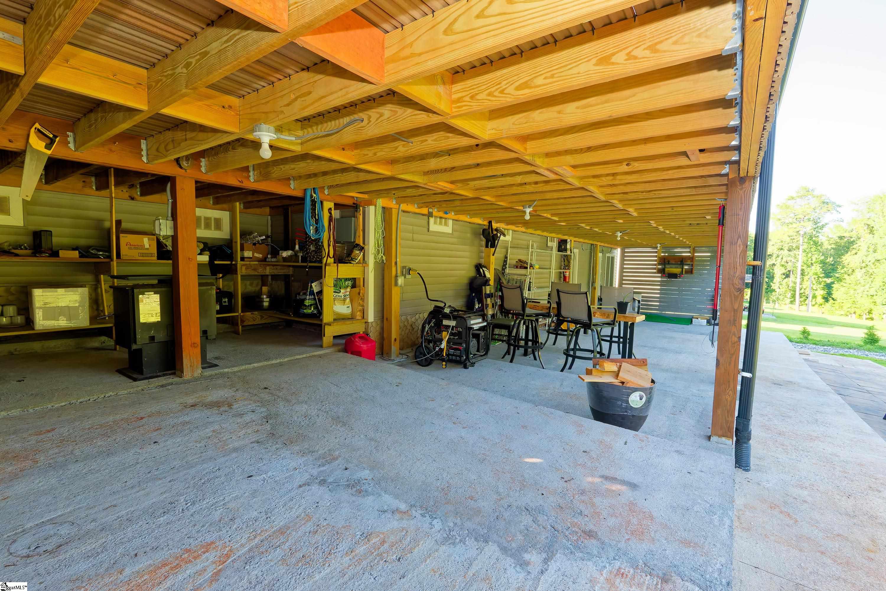 190 Eastberrys Creek Drive Property Photo 35