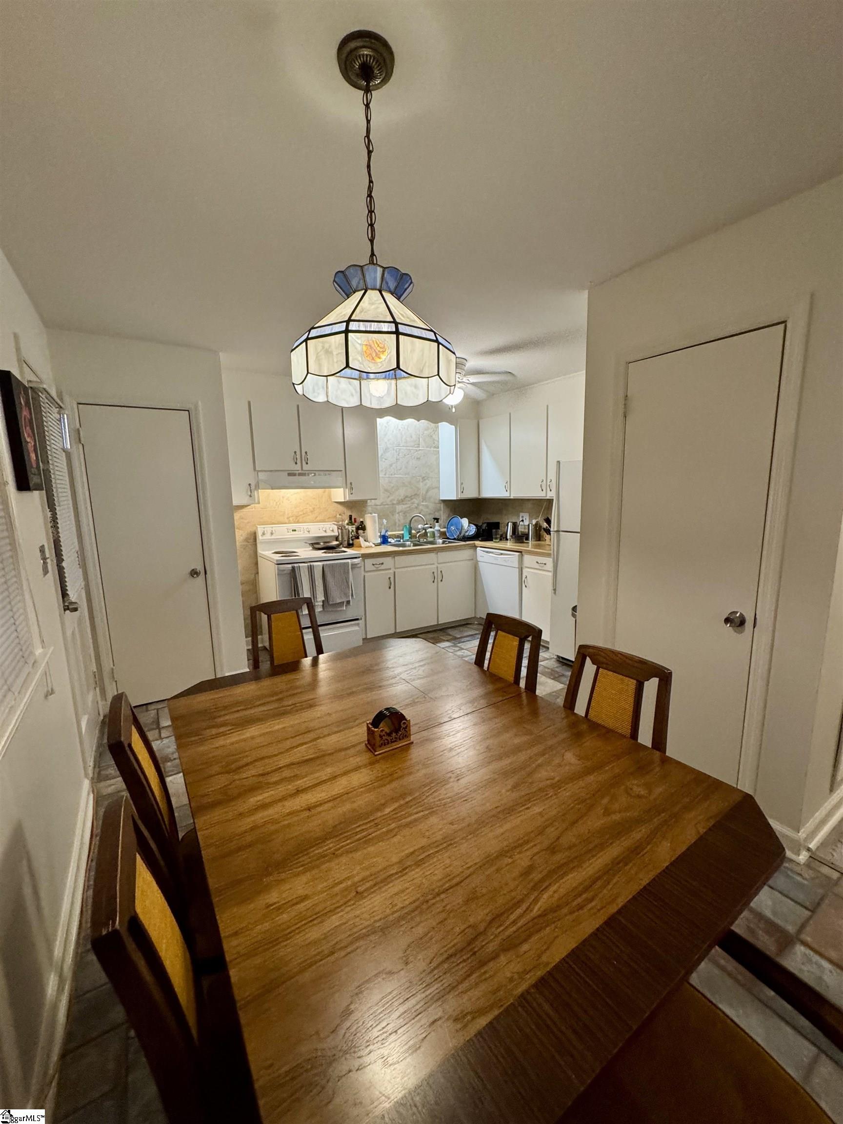 22 Balfer Court Property Photo 5