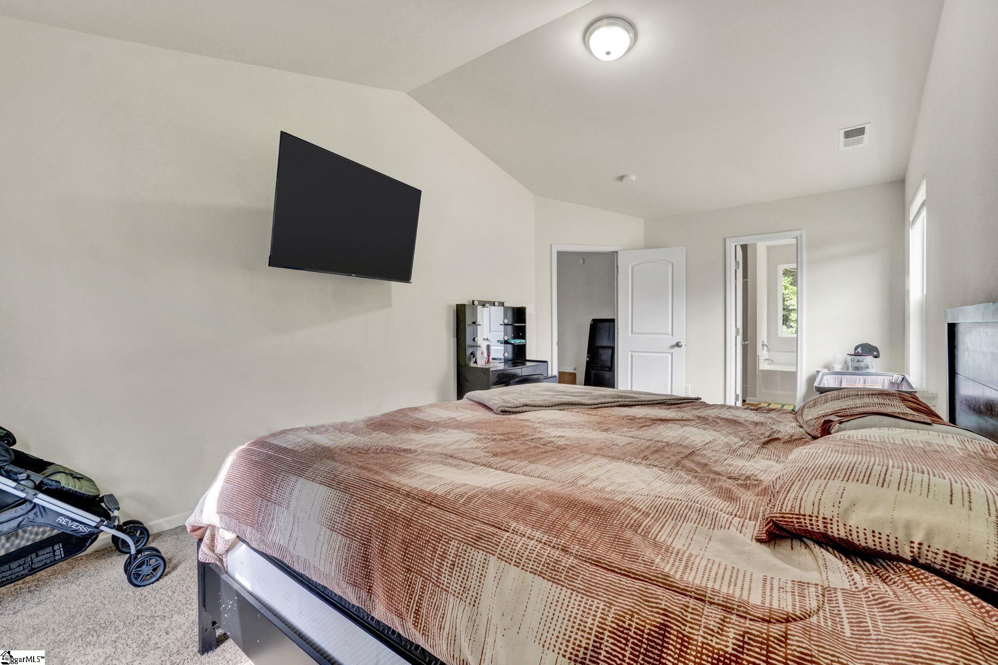 156 Queens Circle Property Photo 16