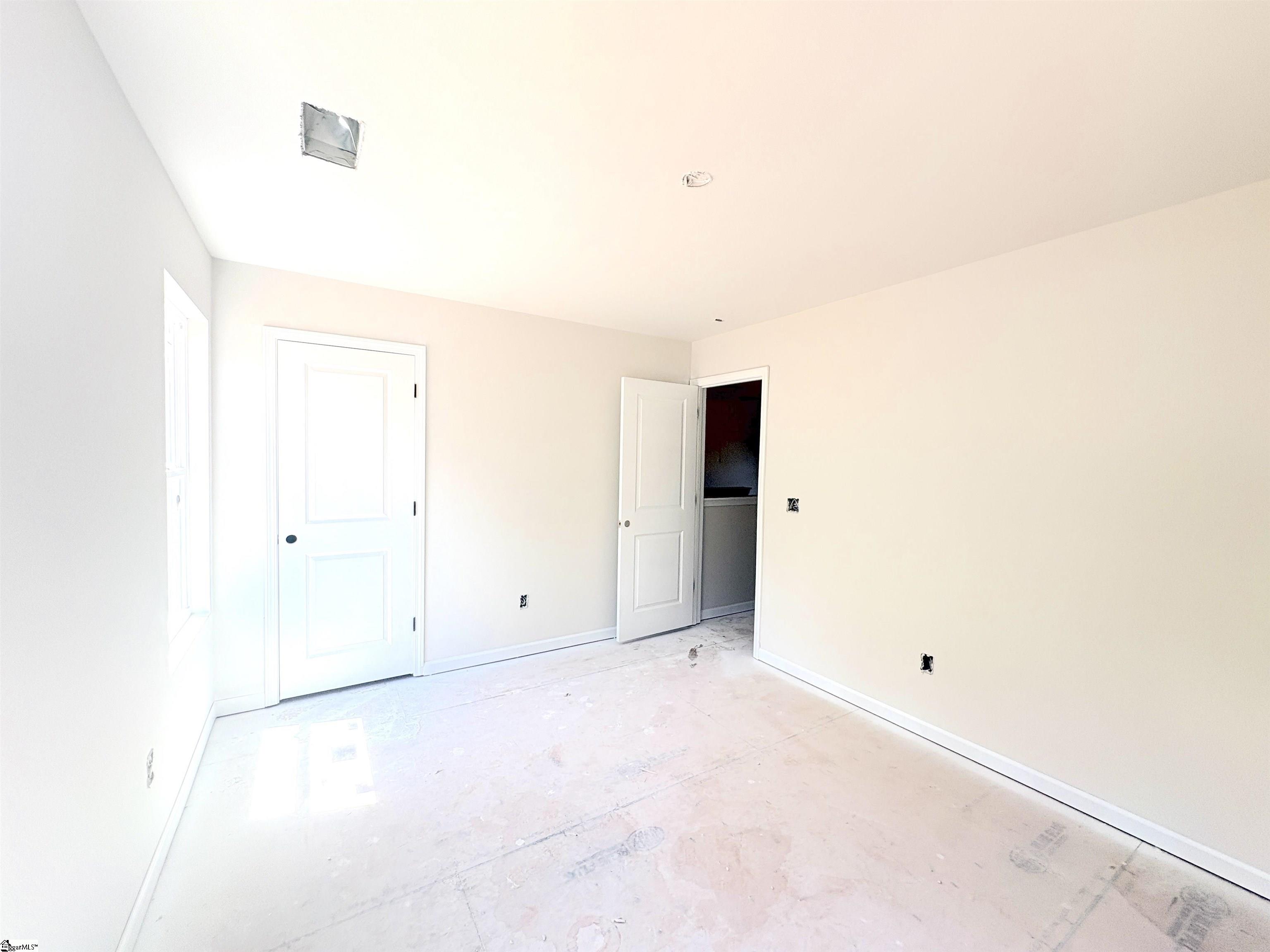 405 Lake Circle Drive Property Photo 14