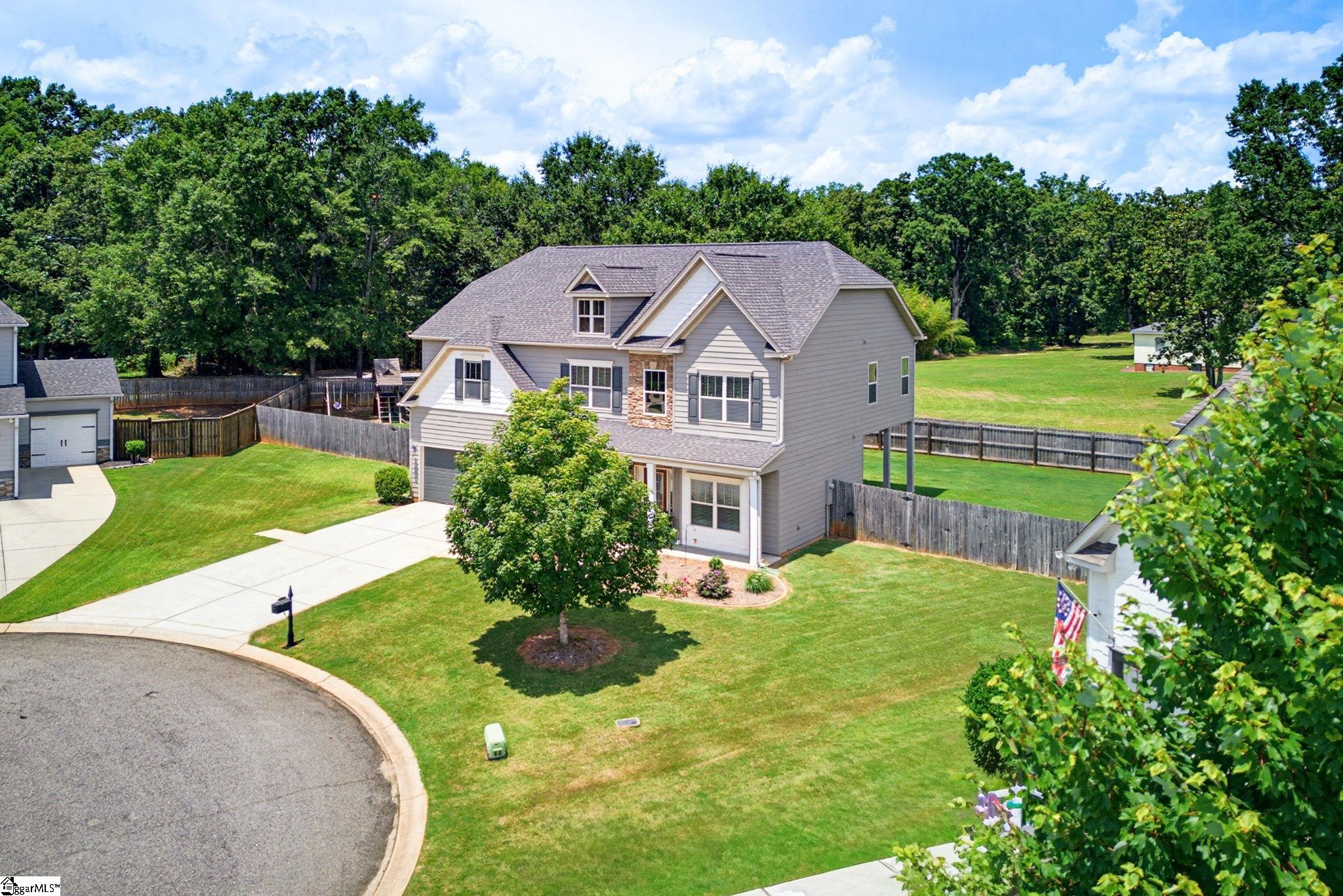 124 Claiborne Road Property Photo 2