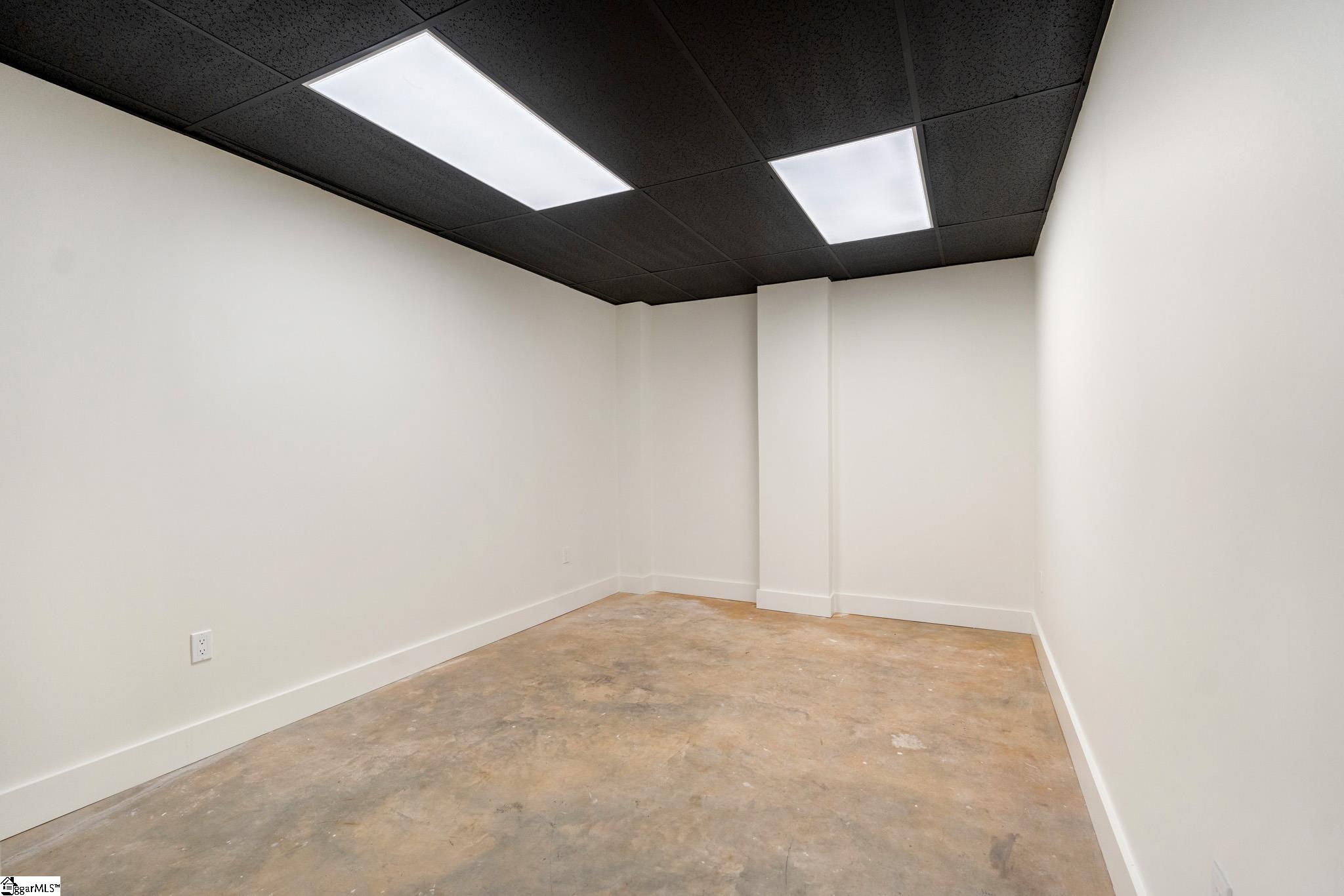 208 Eastland Drive Property Photo 37