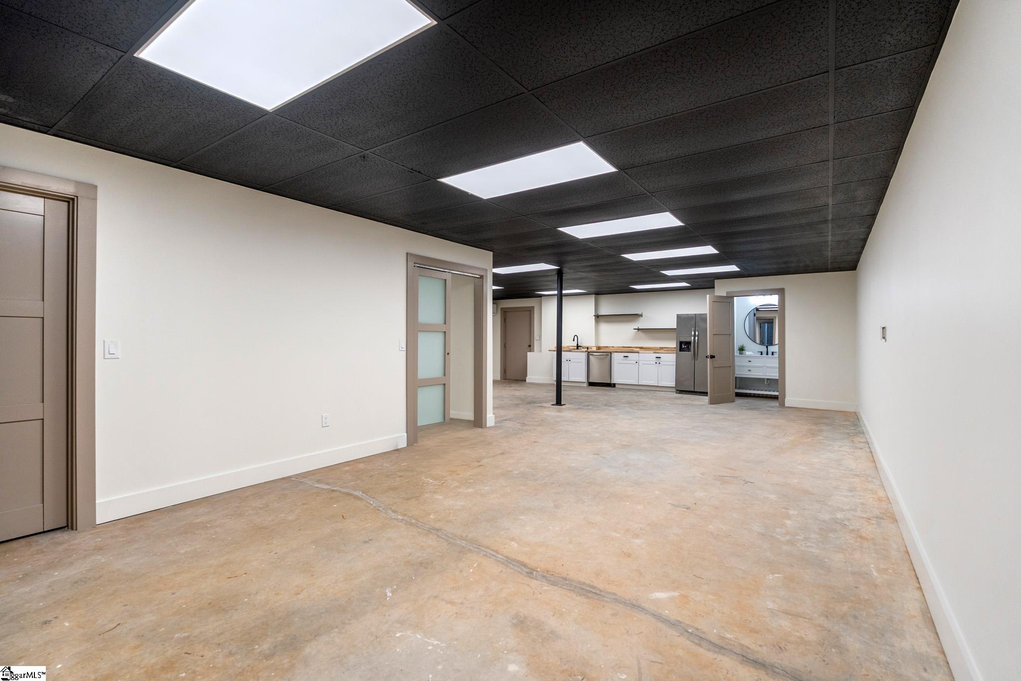 208 Eastland Drive Property Photo 40