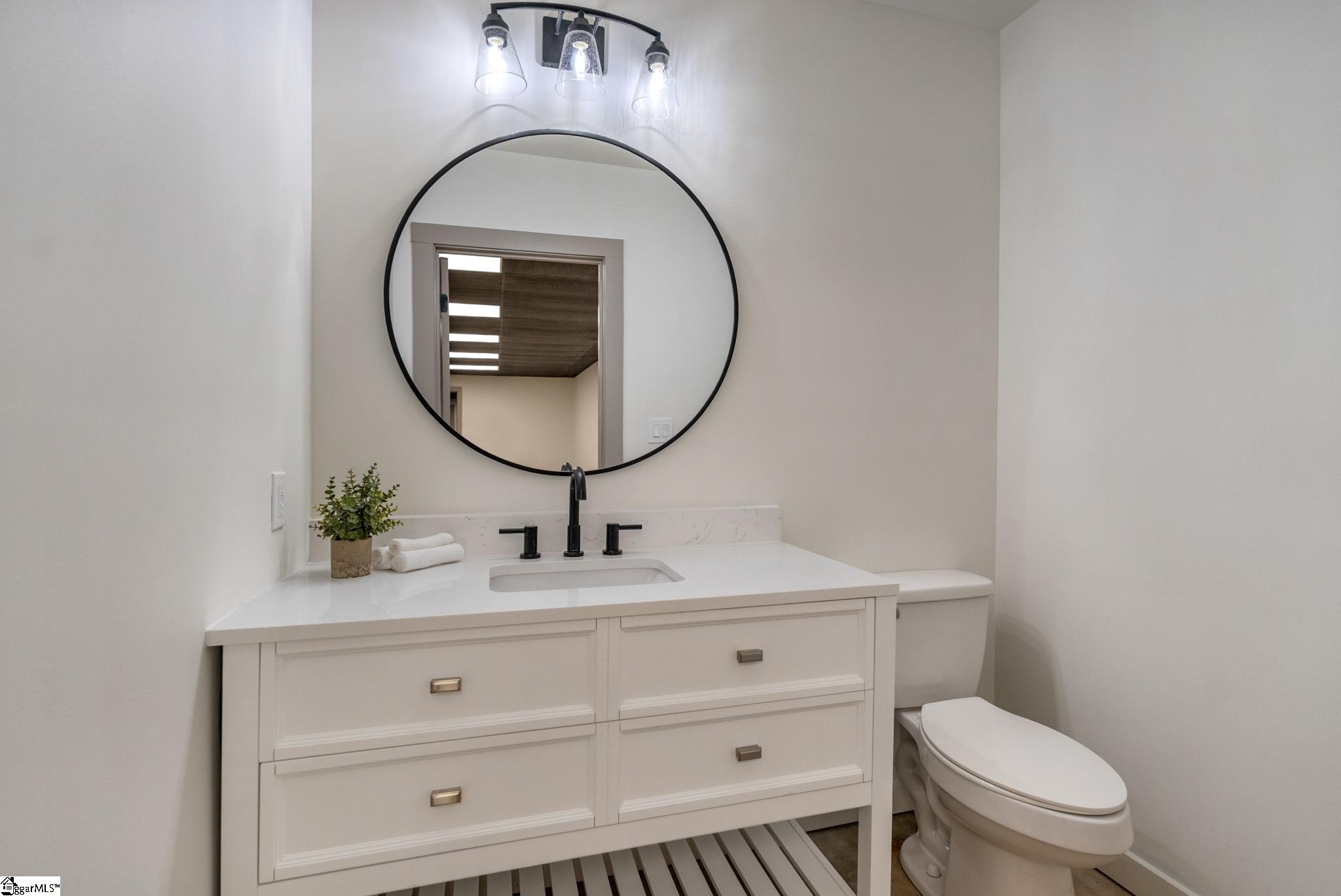 208 Eastland Drive Property Photo 41