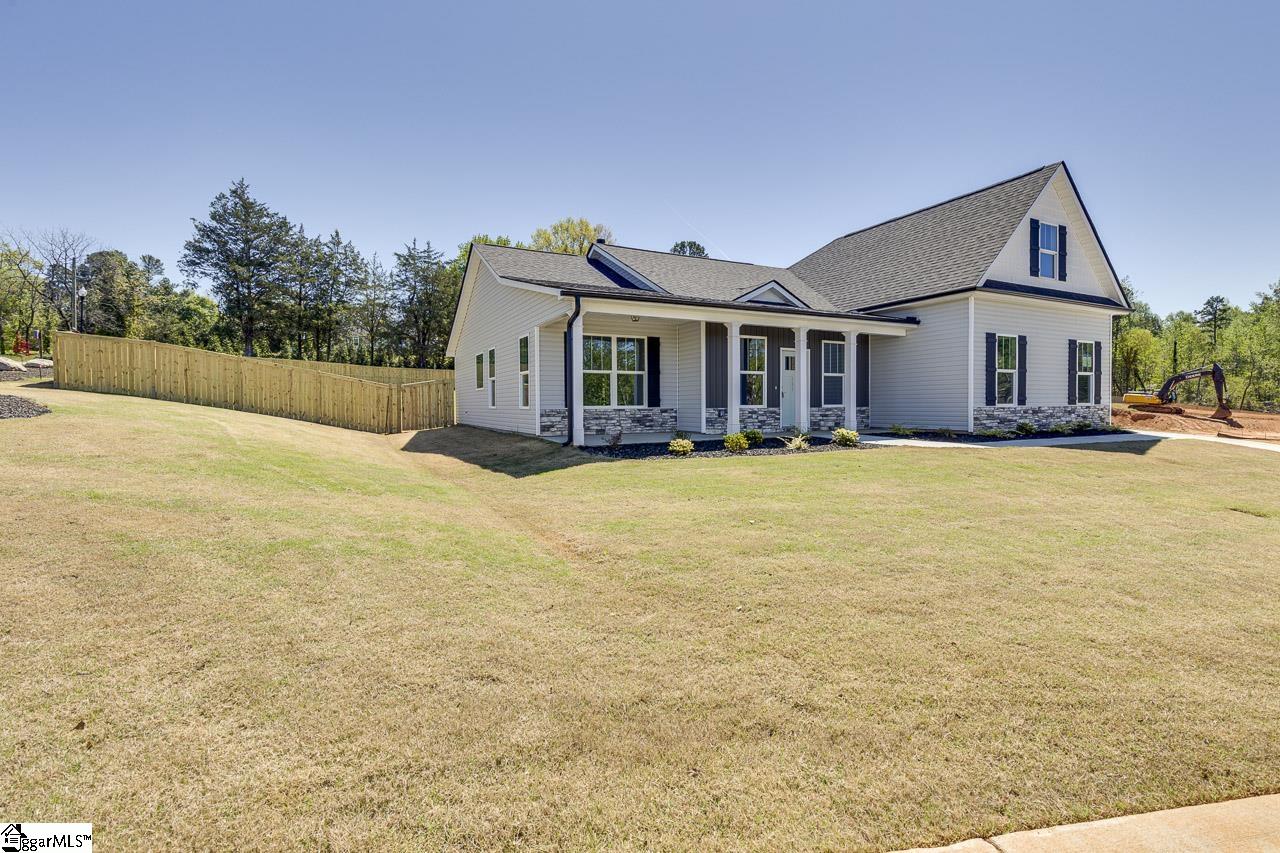 101 Powell Court Property Photo 4