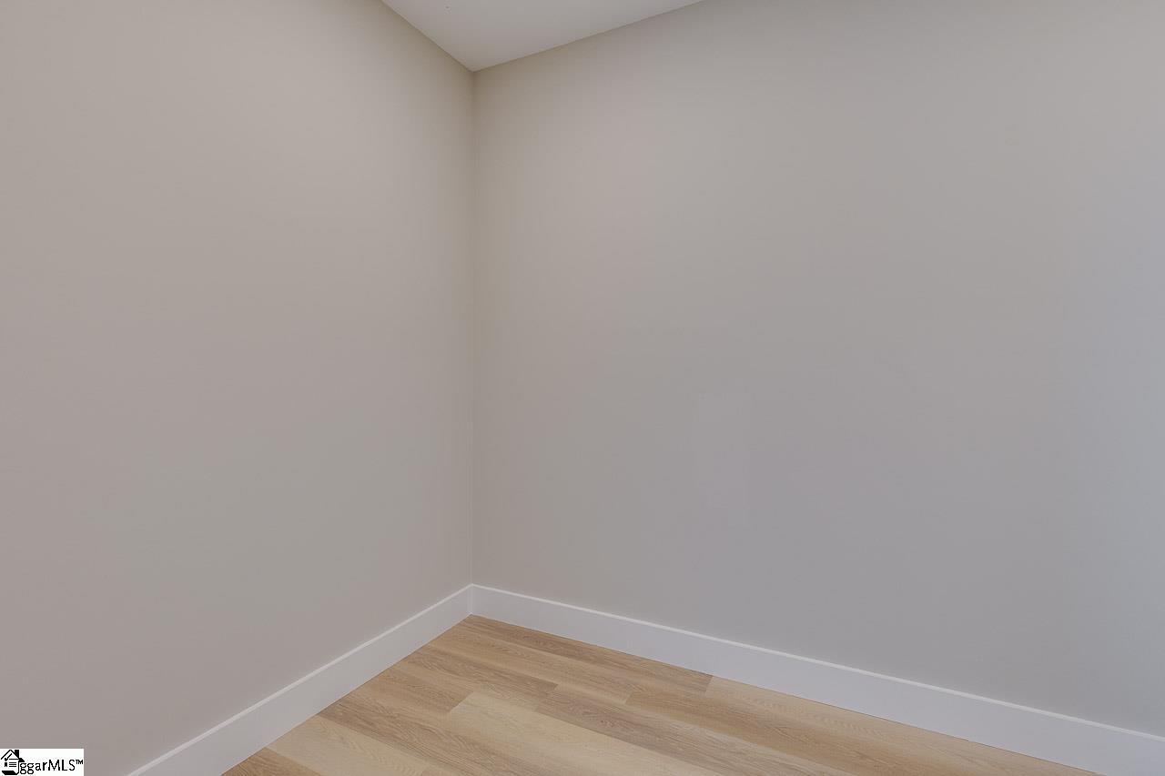 101 Powell Court Property Photo 27