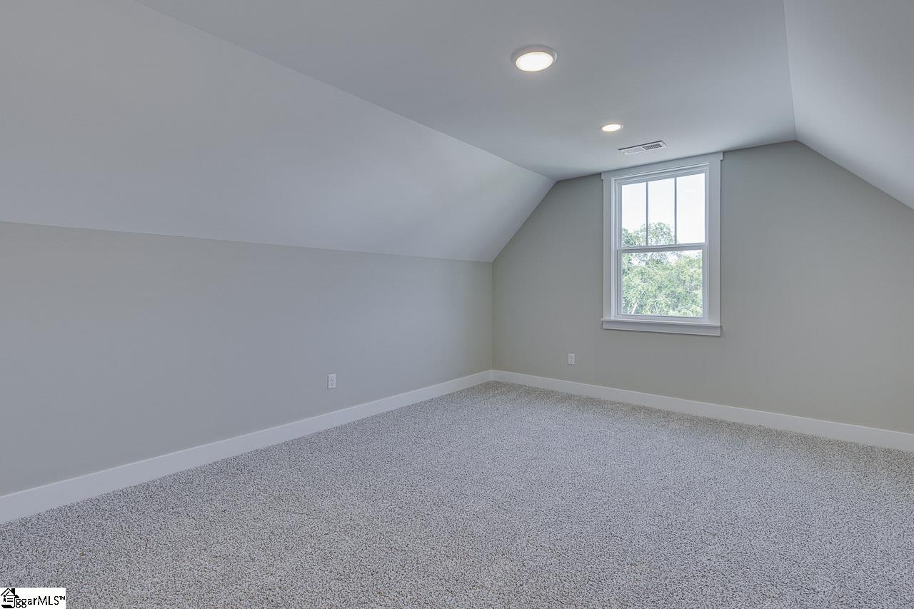 101 Powell Court Property Photo 34
