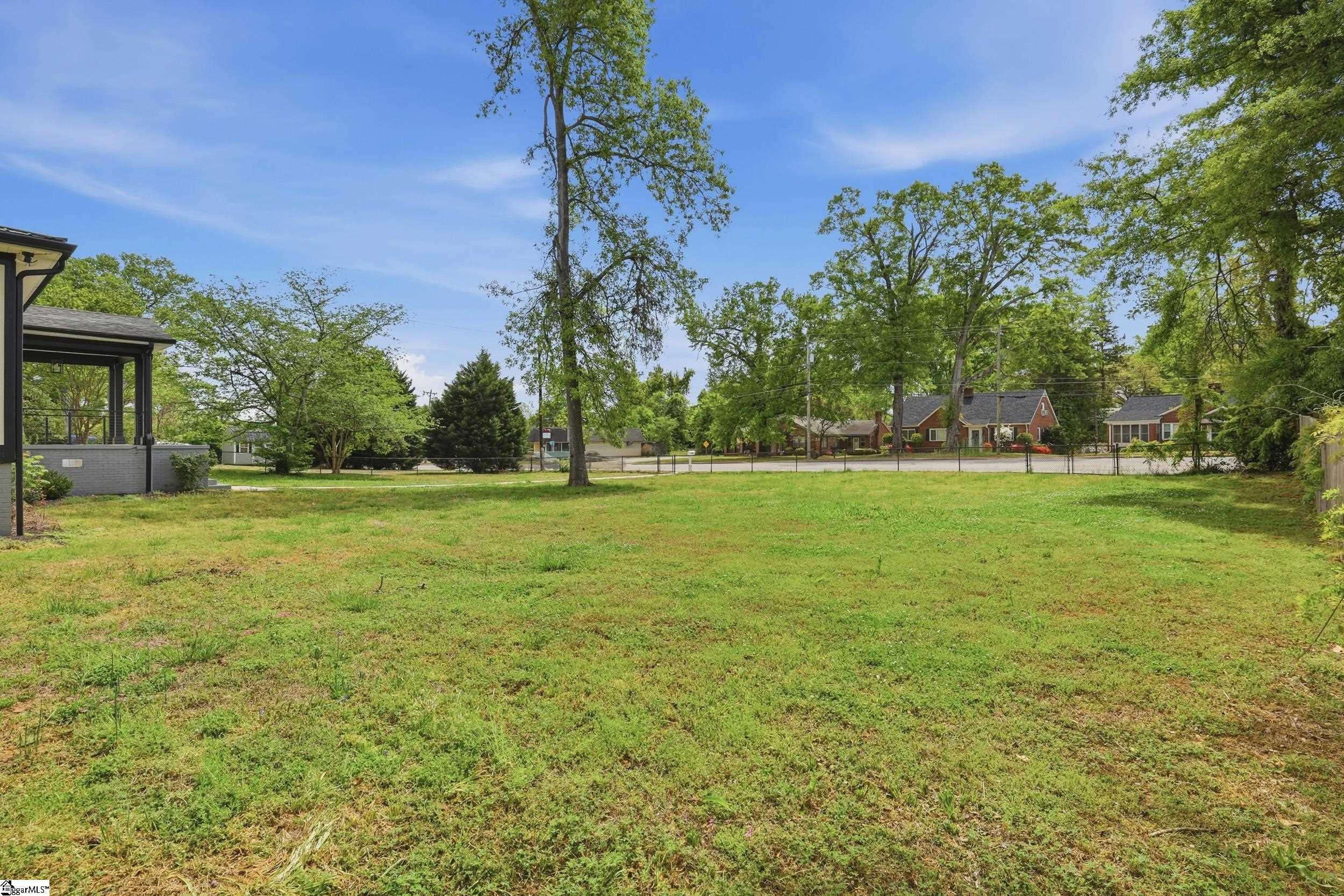 1111 E River Street Property Photo 29