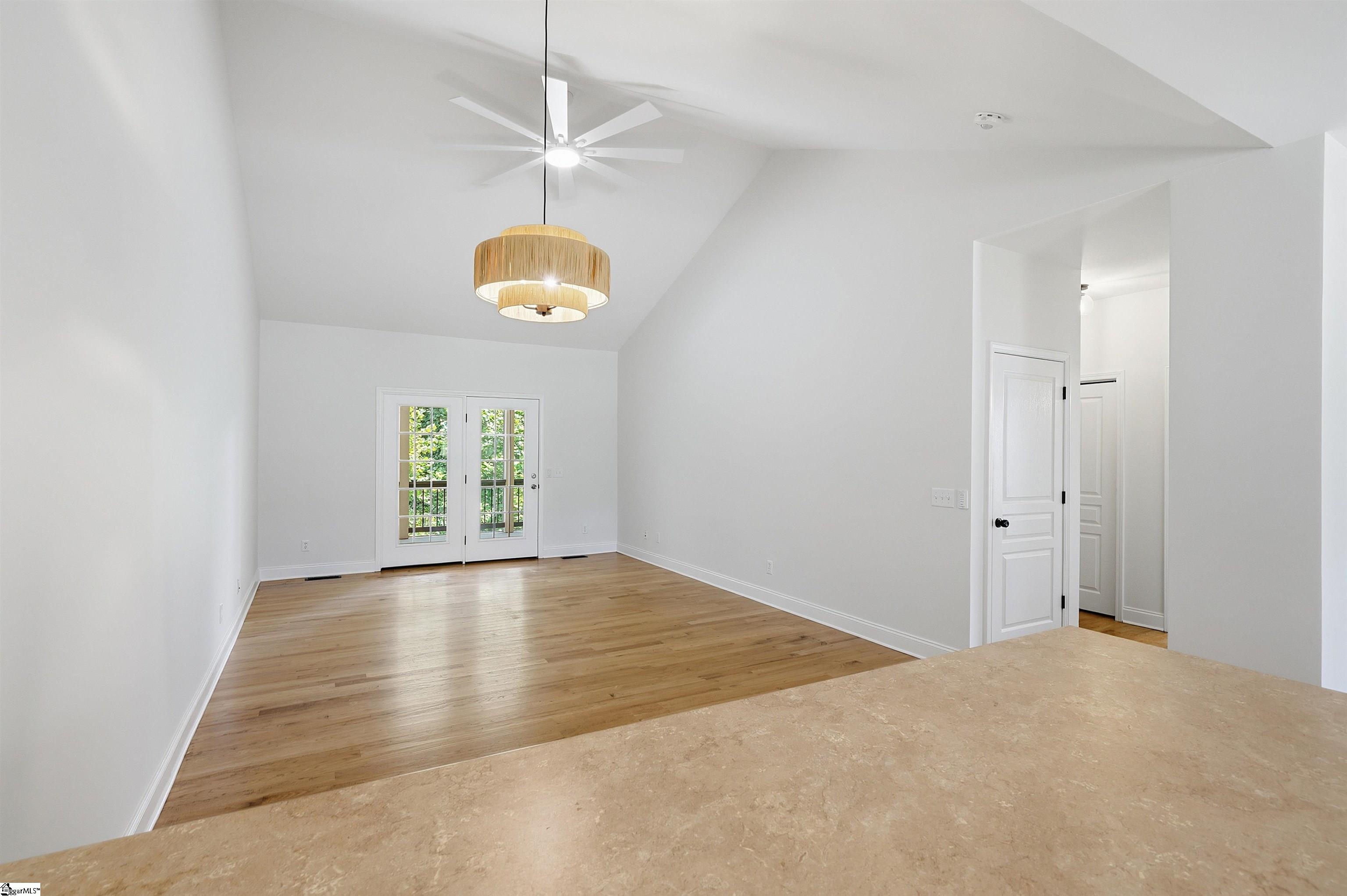 523 E Perkins Creek Road Property Photo 6