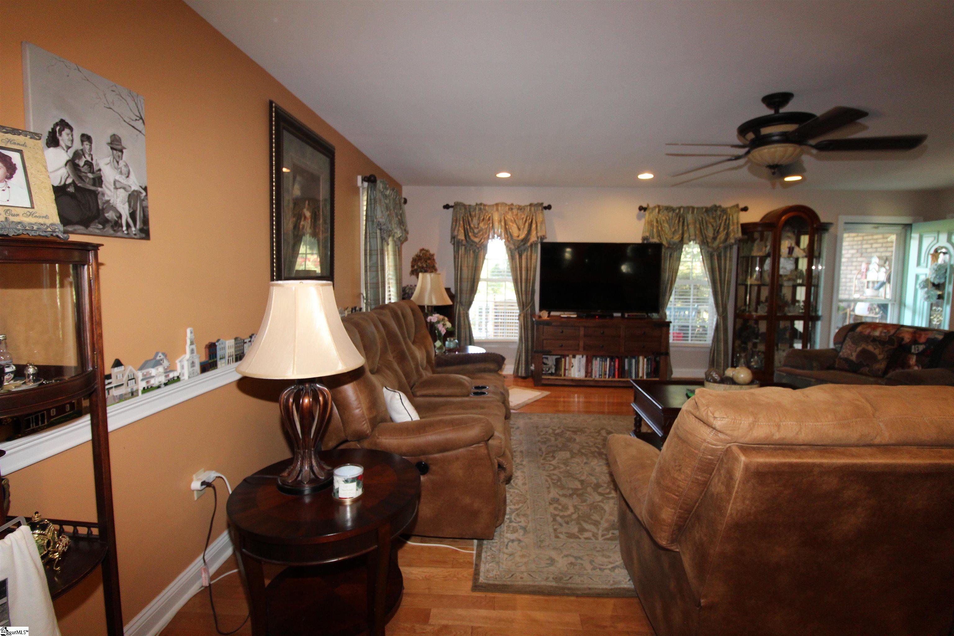 178 Tuscany Lane Property Photo 14