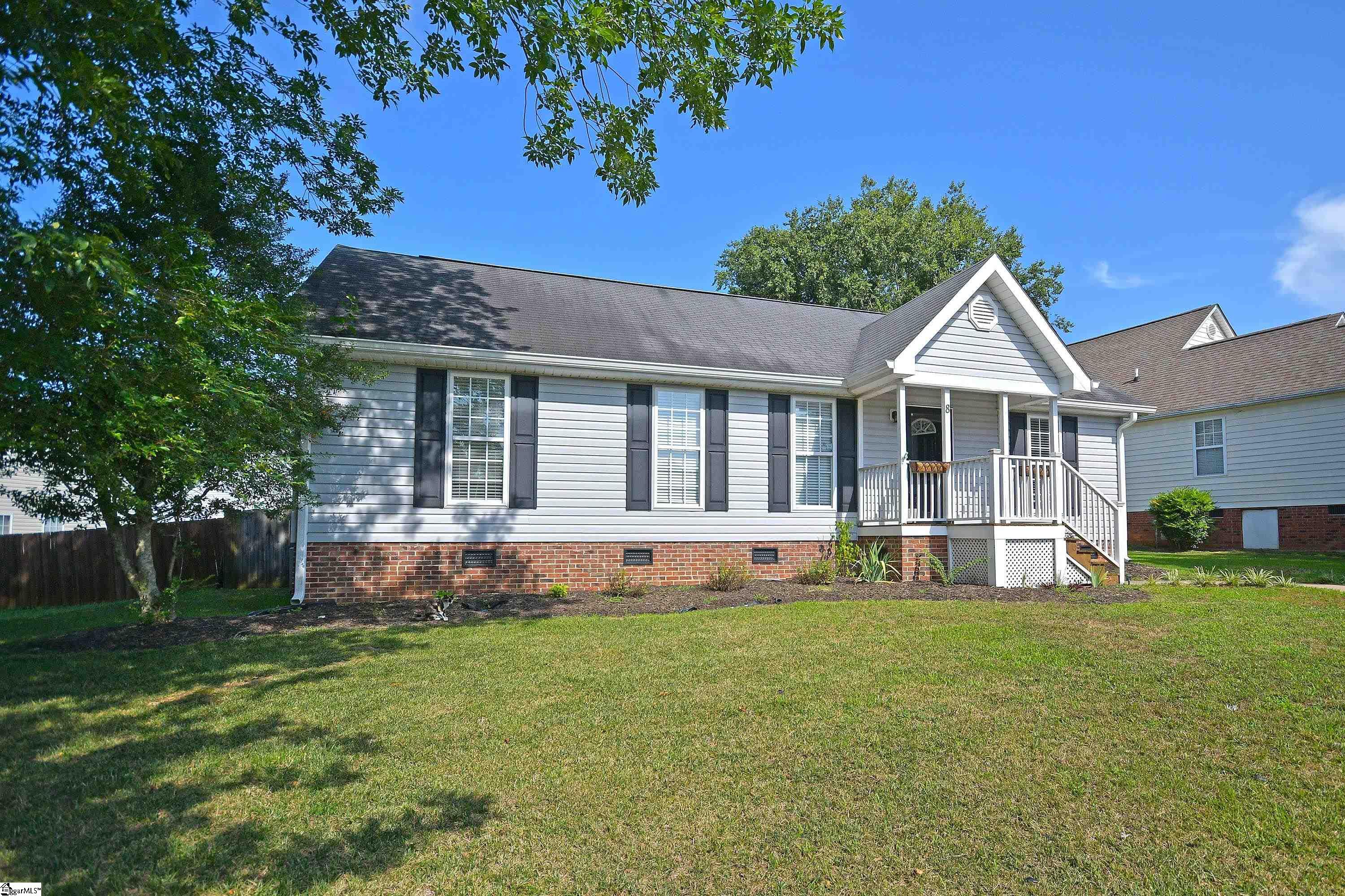 8 Montvale Drive Property Photo 2