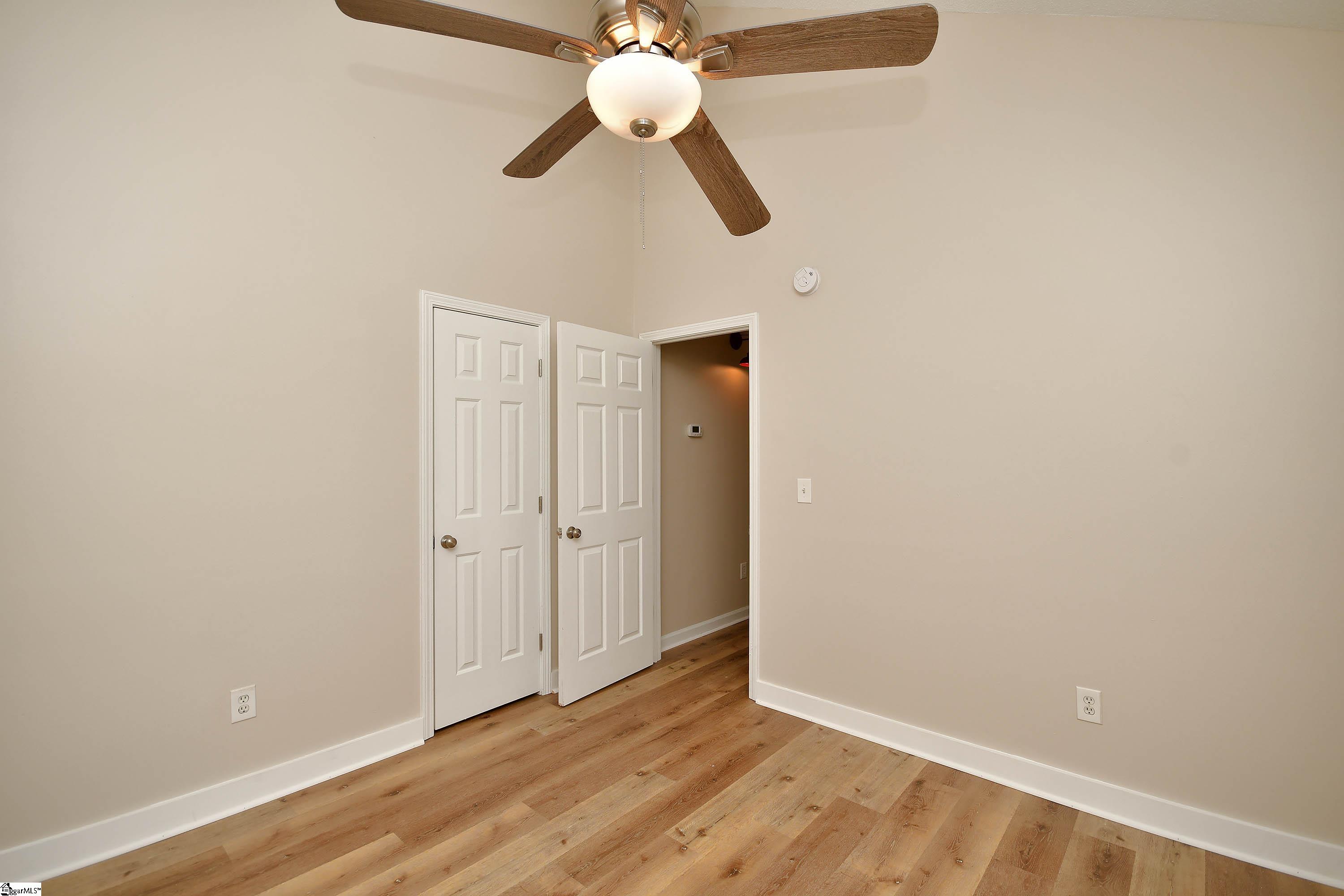 8 Montvale Drive Property Photo 9